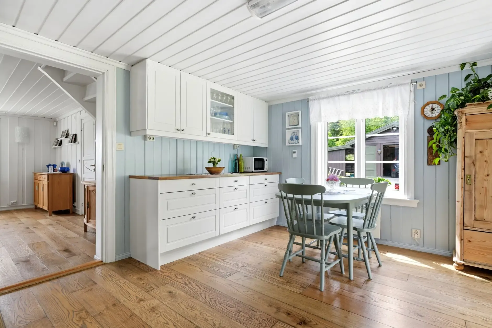 Historic 1850s Norwegian House with Expansive Garden Near Kongsberg - View image 23 of 66