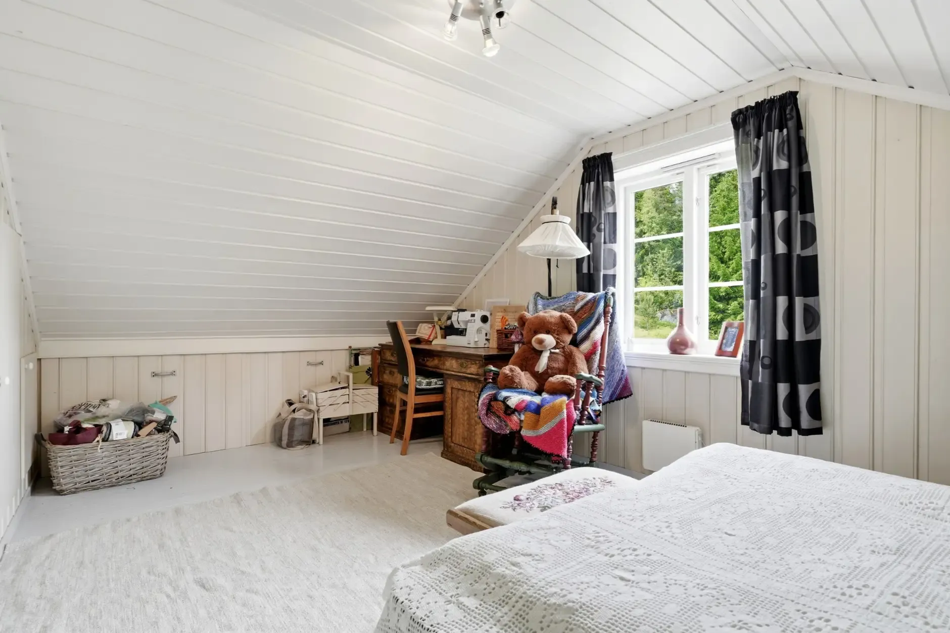 Historic 1850s Norwegian House with Expansive Garden Near Kongsberg - View image 39 of 66