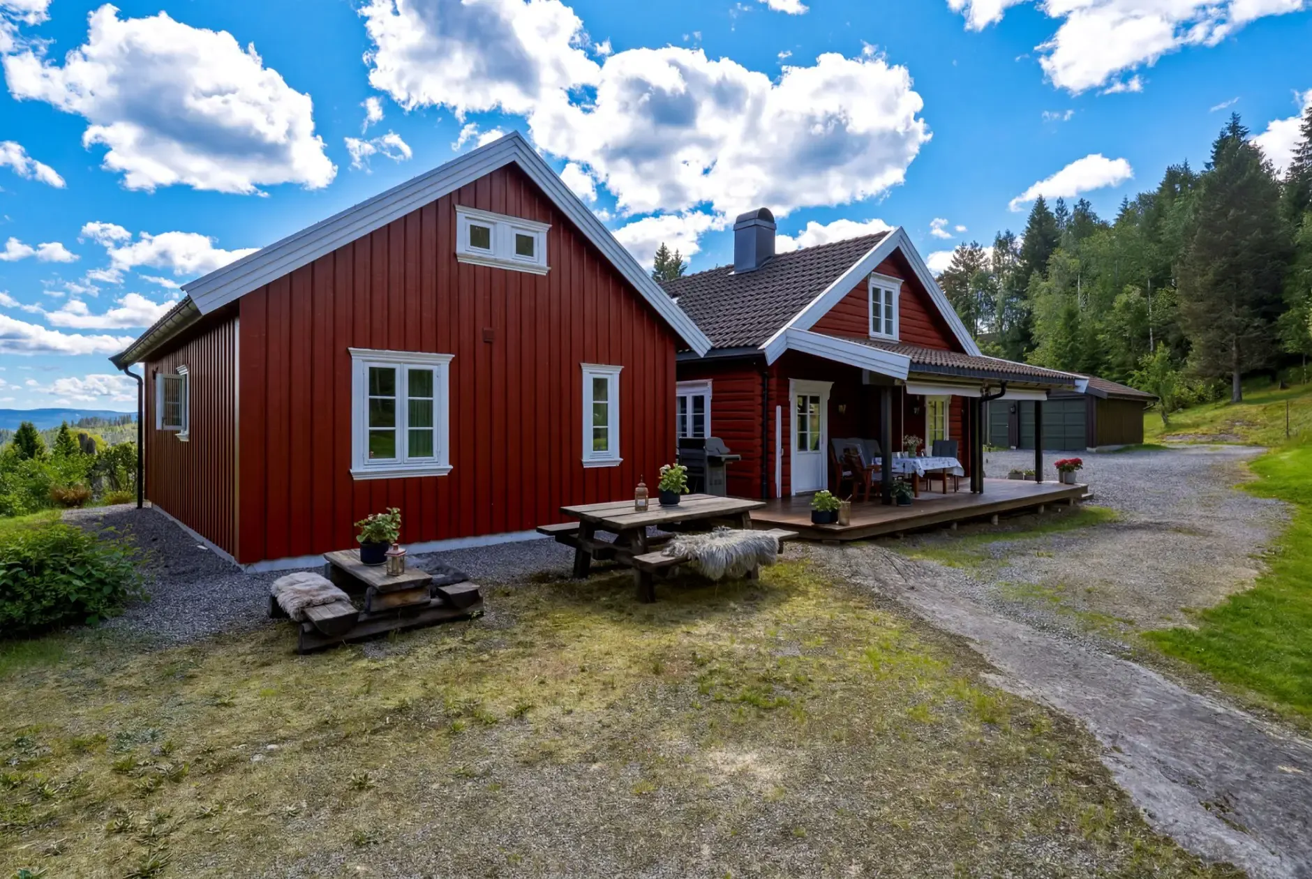 Historic 1850s Norwegian House with Expansive Garden Near Kongsberg - View image 40 of 66