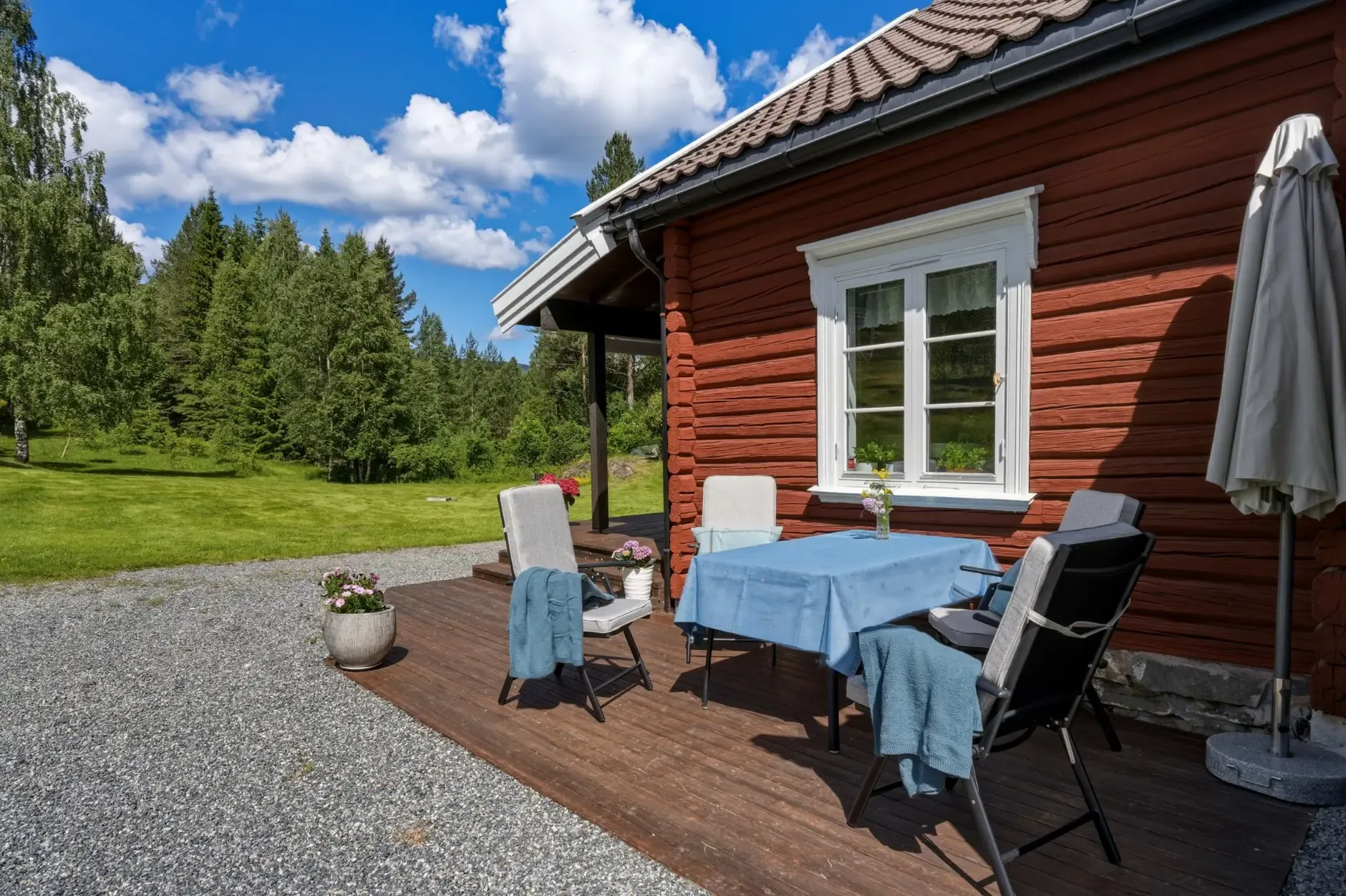 Historic 1850s Norwegian House with Expansive Garden Near Kongsberg - View image 41 of 66