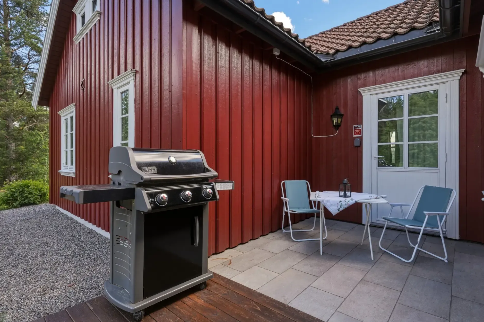 Historic 1850s Norwegian House with Expansive Garden Near Kongsberg - View image 44 of 66