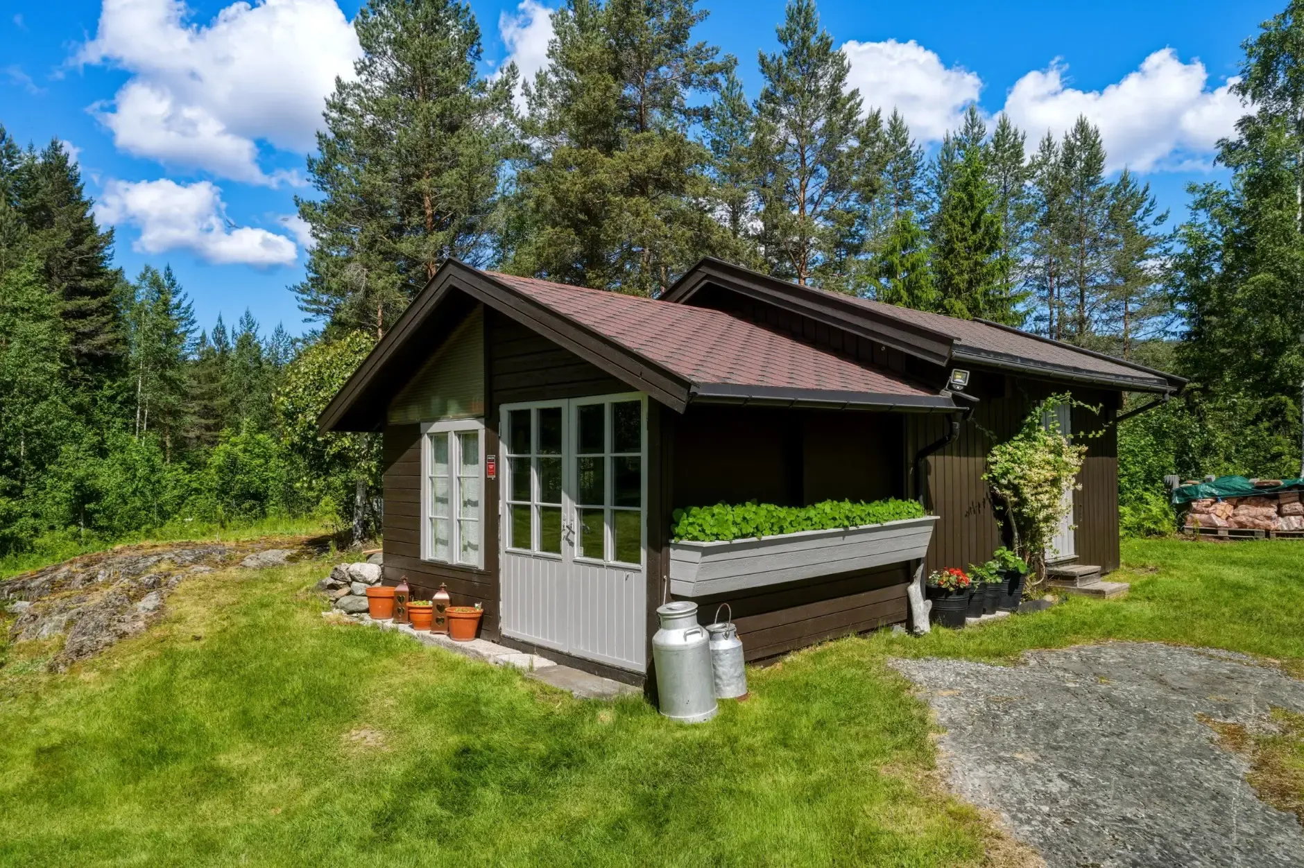 Historic 1850s Norwegian House with Expansive Garden Near Kongsberg - View image 49 of 66
