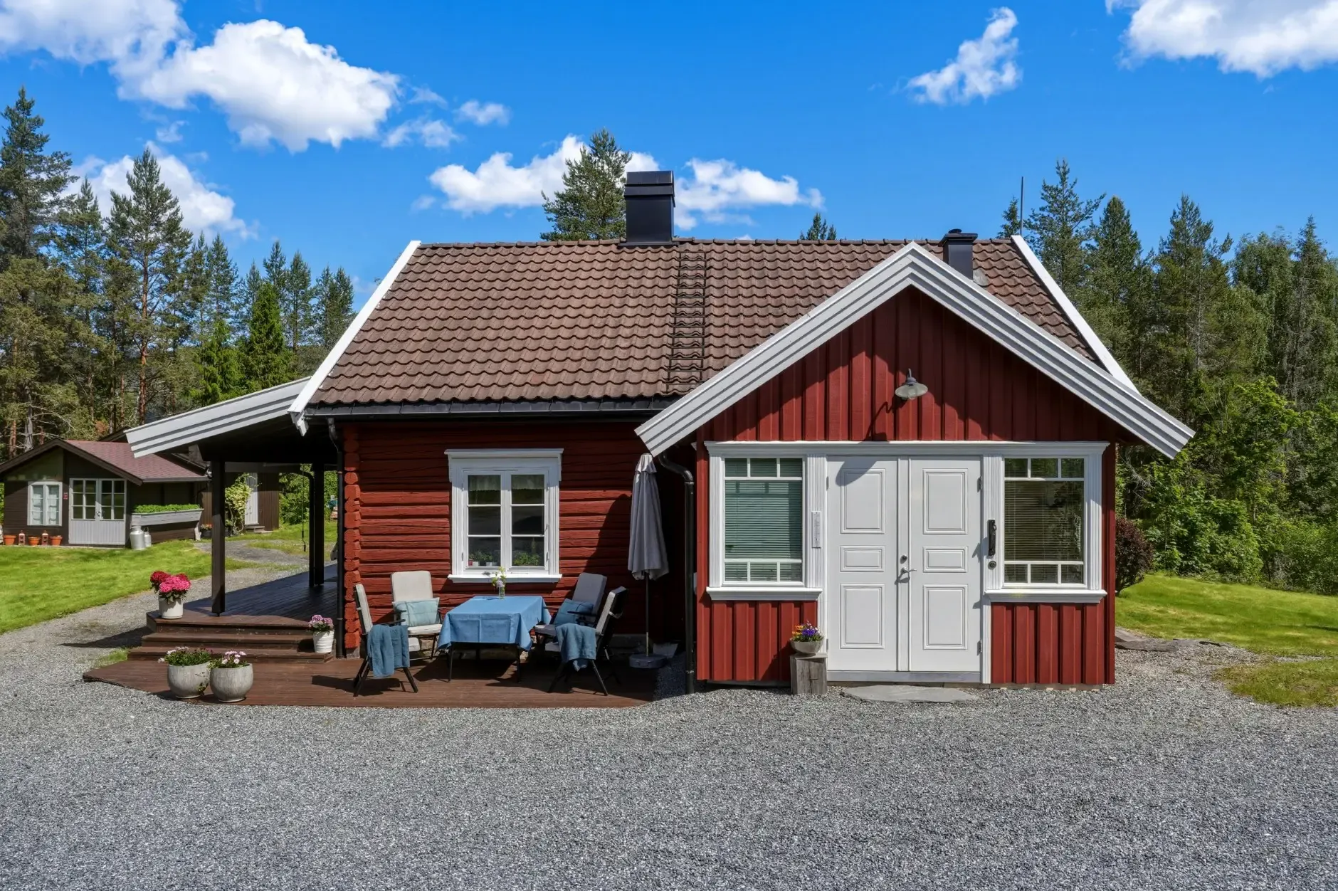 Historic 1850s Norwegian House with Expansive Garden Near Kongsberg - View image 64 of 66