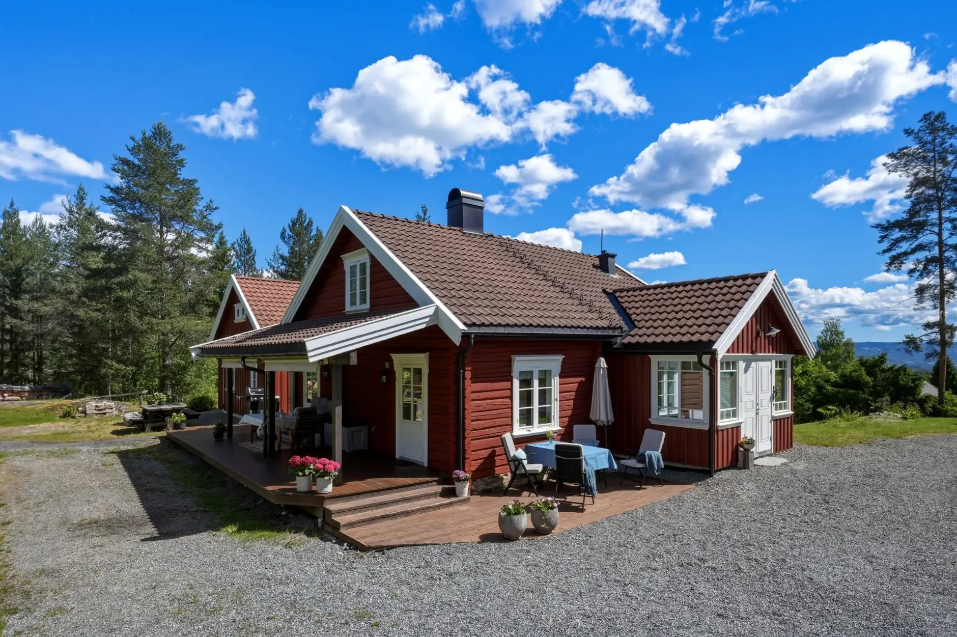Historic 1850s Norwegian House with Expansive Garden Near Kongsberg - View image 65 of 66