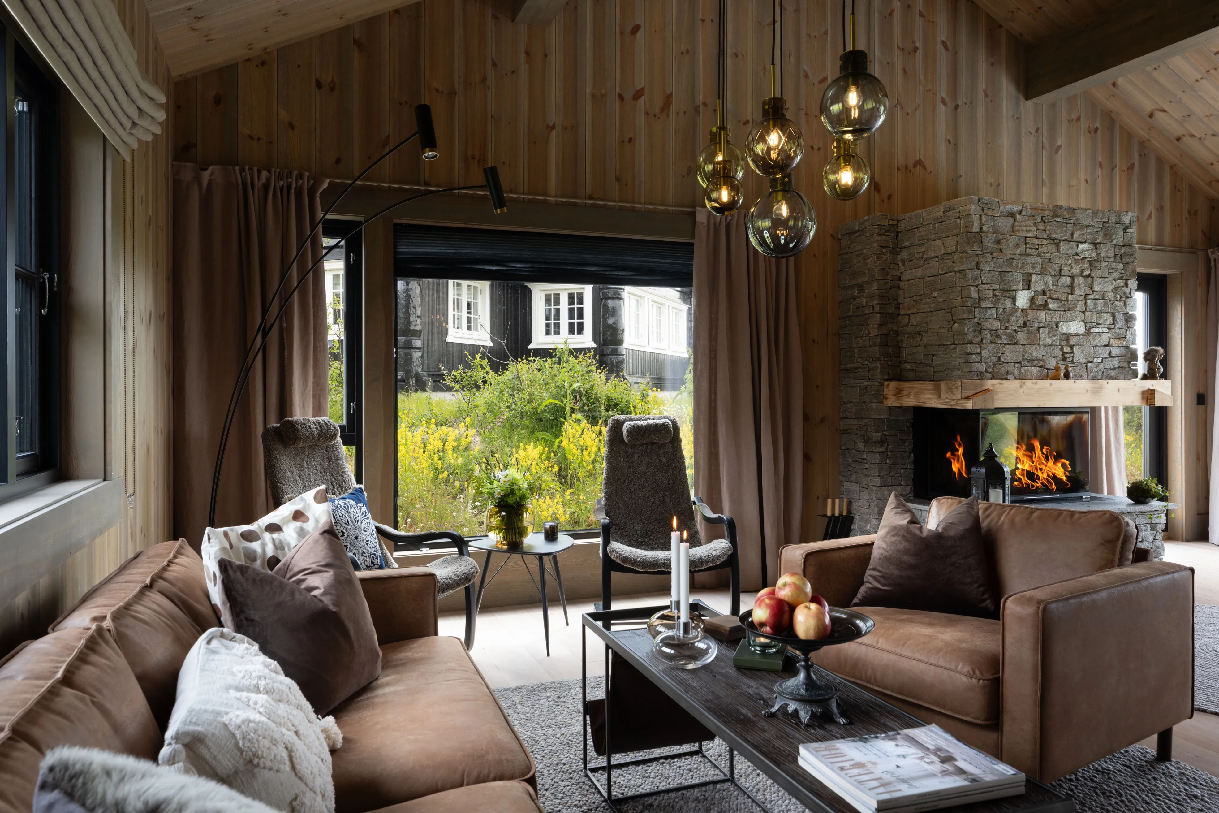 Modern 2-Bedroom Country House in Geilo Featuring Terrace & Scenic Views - Image 5
