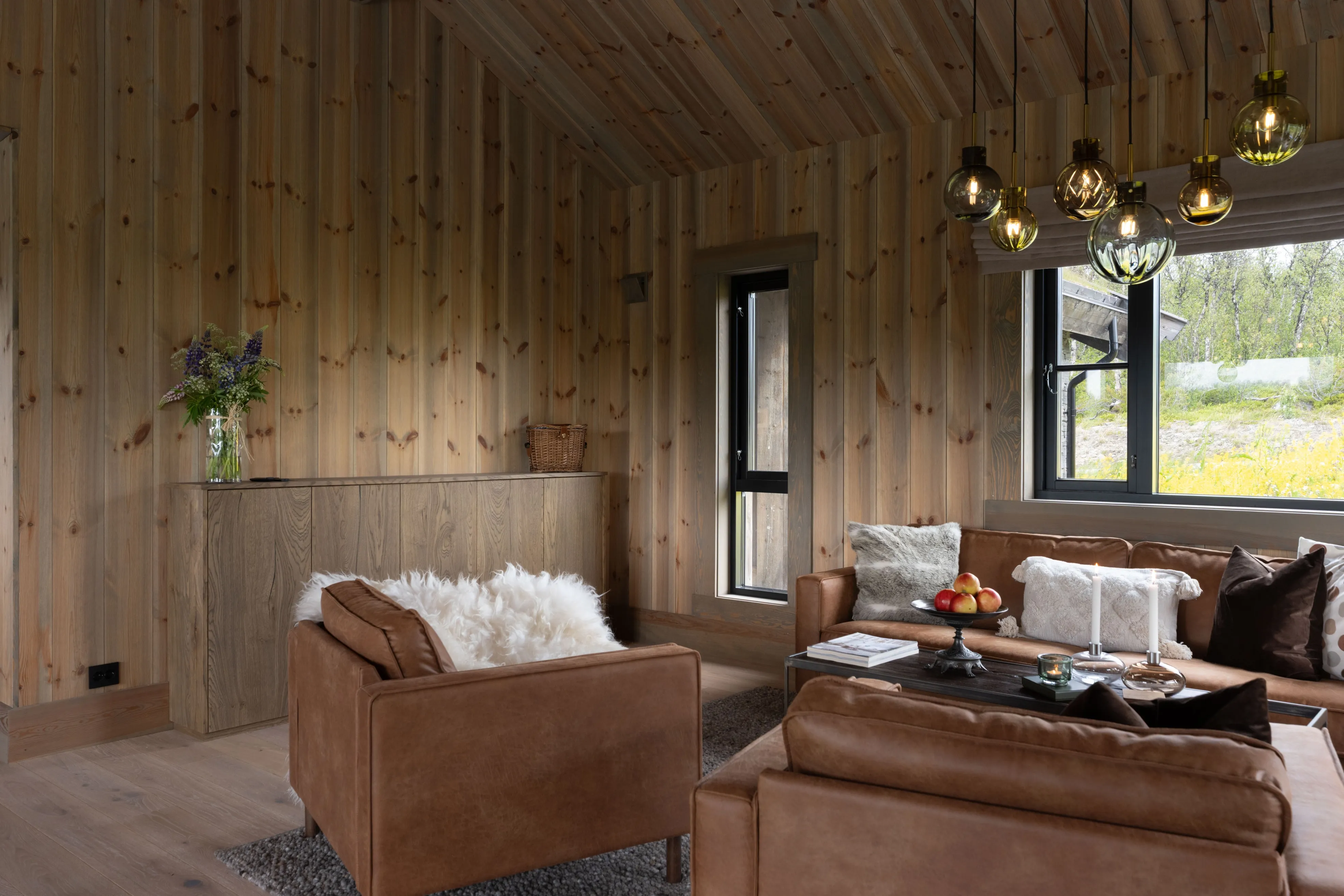 Modern 2-Bedroom Country House in Geilo Featuring Terrace & Scenic Views - View image 6 of 24