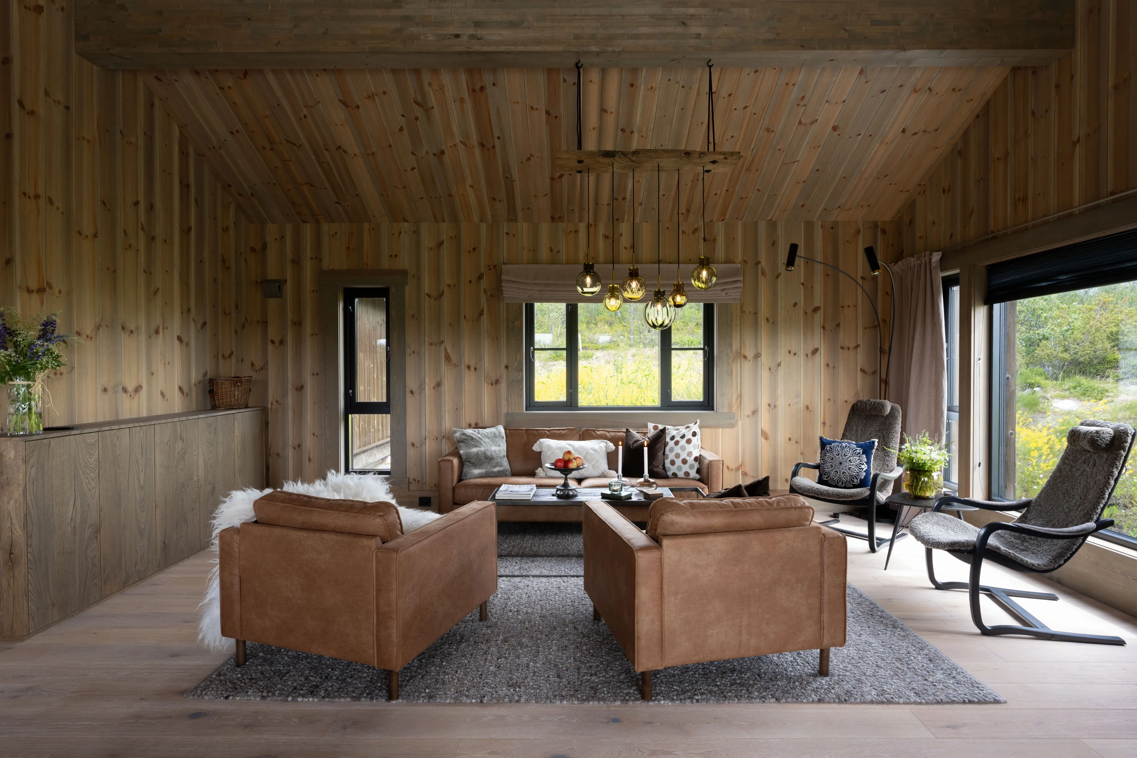 Modern 2-Bedroom Country House in Geilo Featuring Terrace & Scenic Views - View image 7 of 24