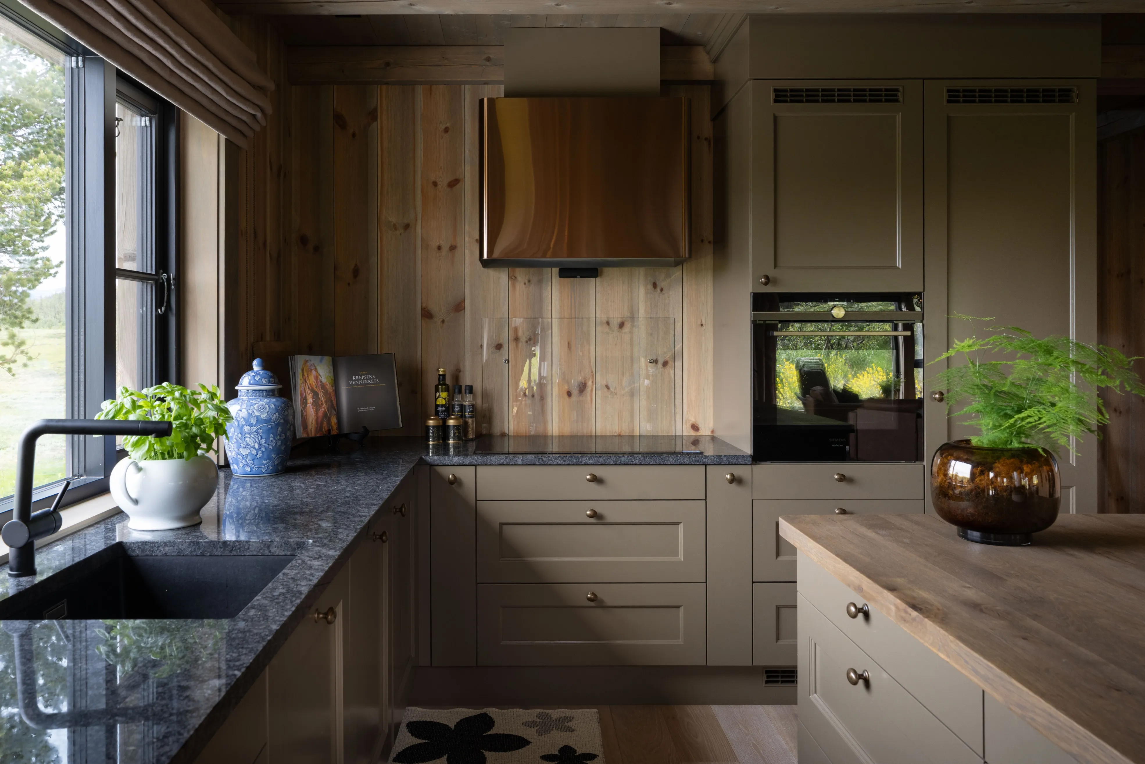 Modern 2-Bedroom Country House in Geilo Featuring Terrace & Scenic Views - View image 10 of 24