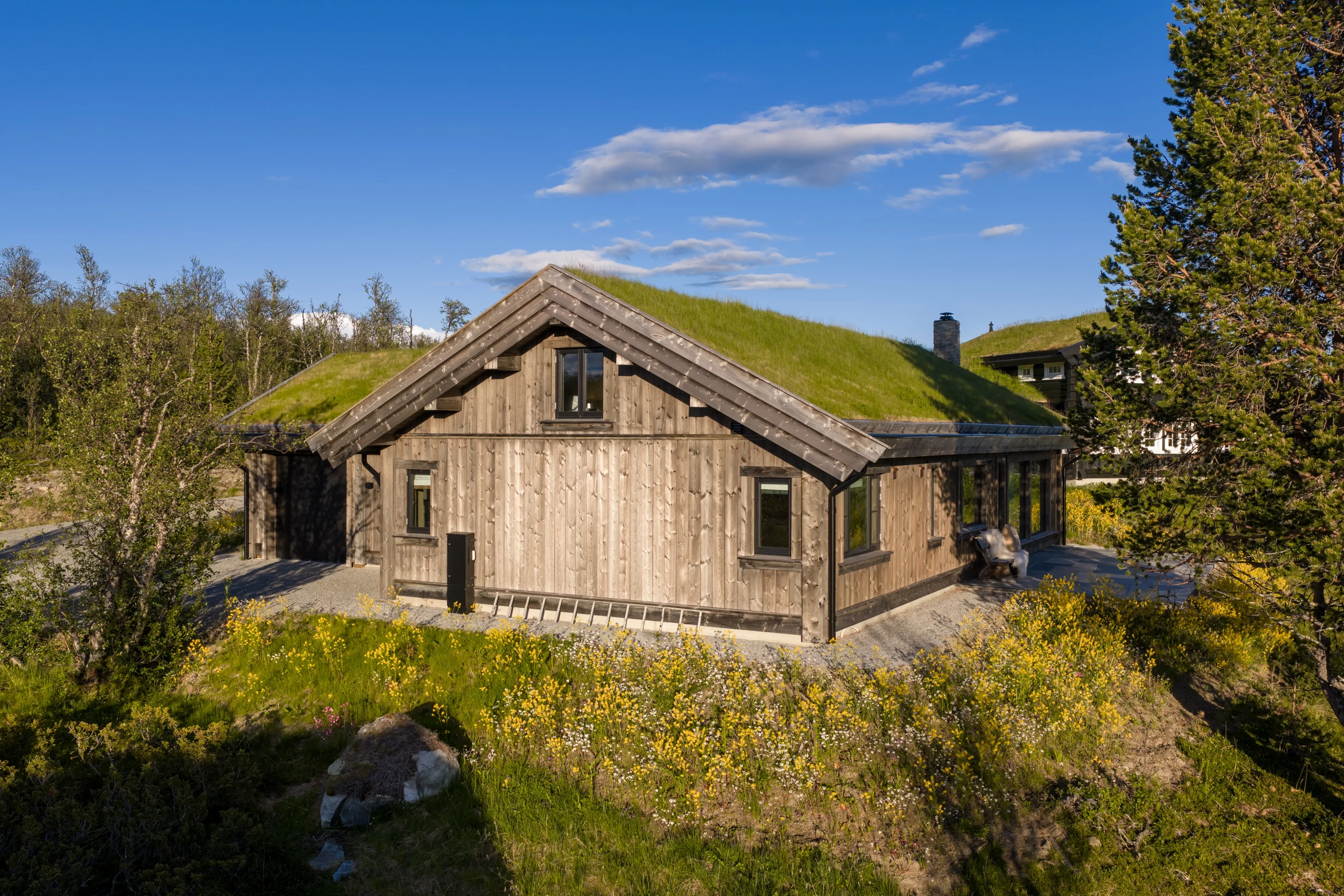 Modern 2-Bedroom Country House in Geilo Featuring Terrace & Scenic Views - View image 20 of 24