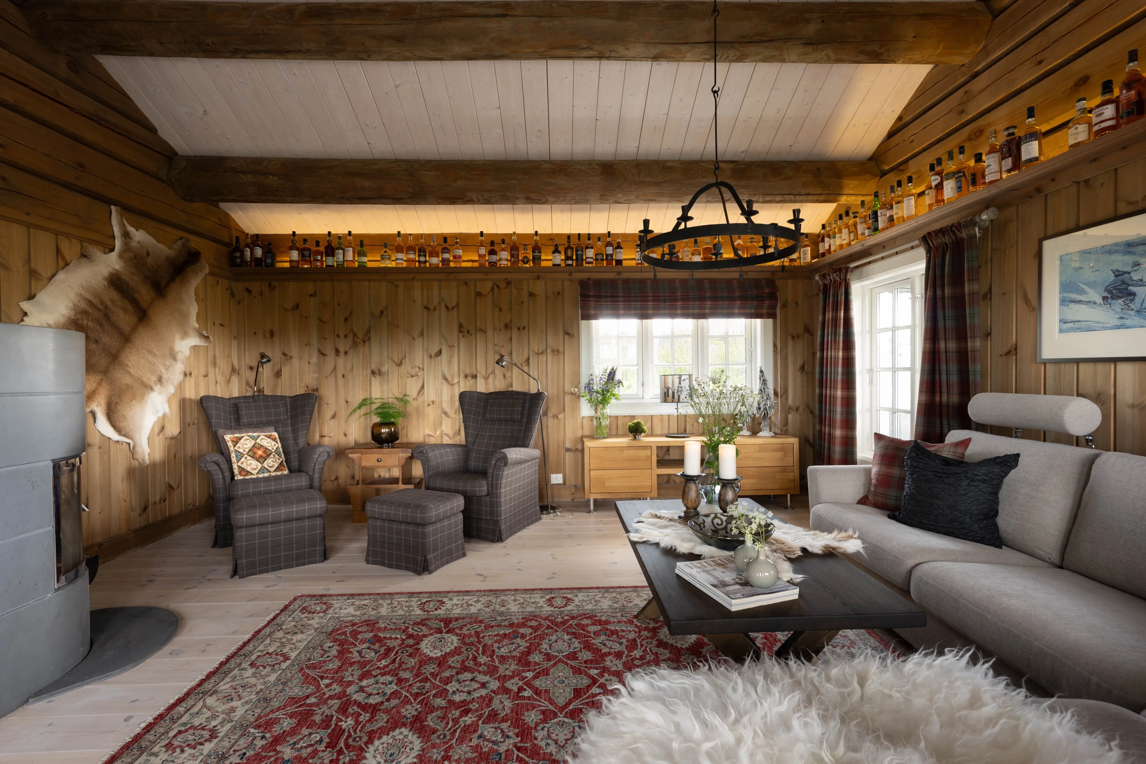 Contemporary 4-Bedroom Cabin in Geilo with Sauna and Scenic Terrace - Image 3