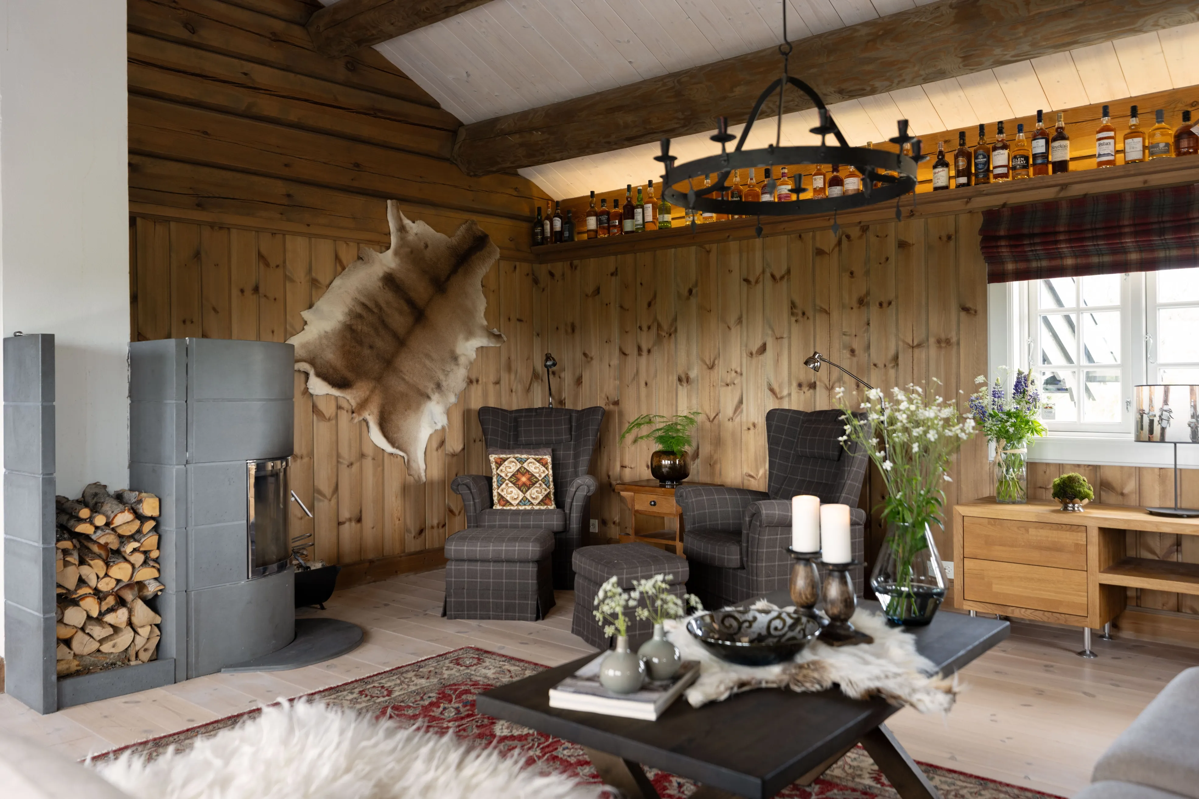 Contemporary 4-Bedroom Cabin in Geilo with Sauna and Scenic Terrace - Image 5