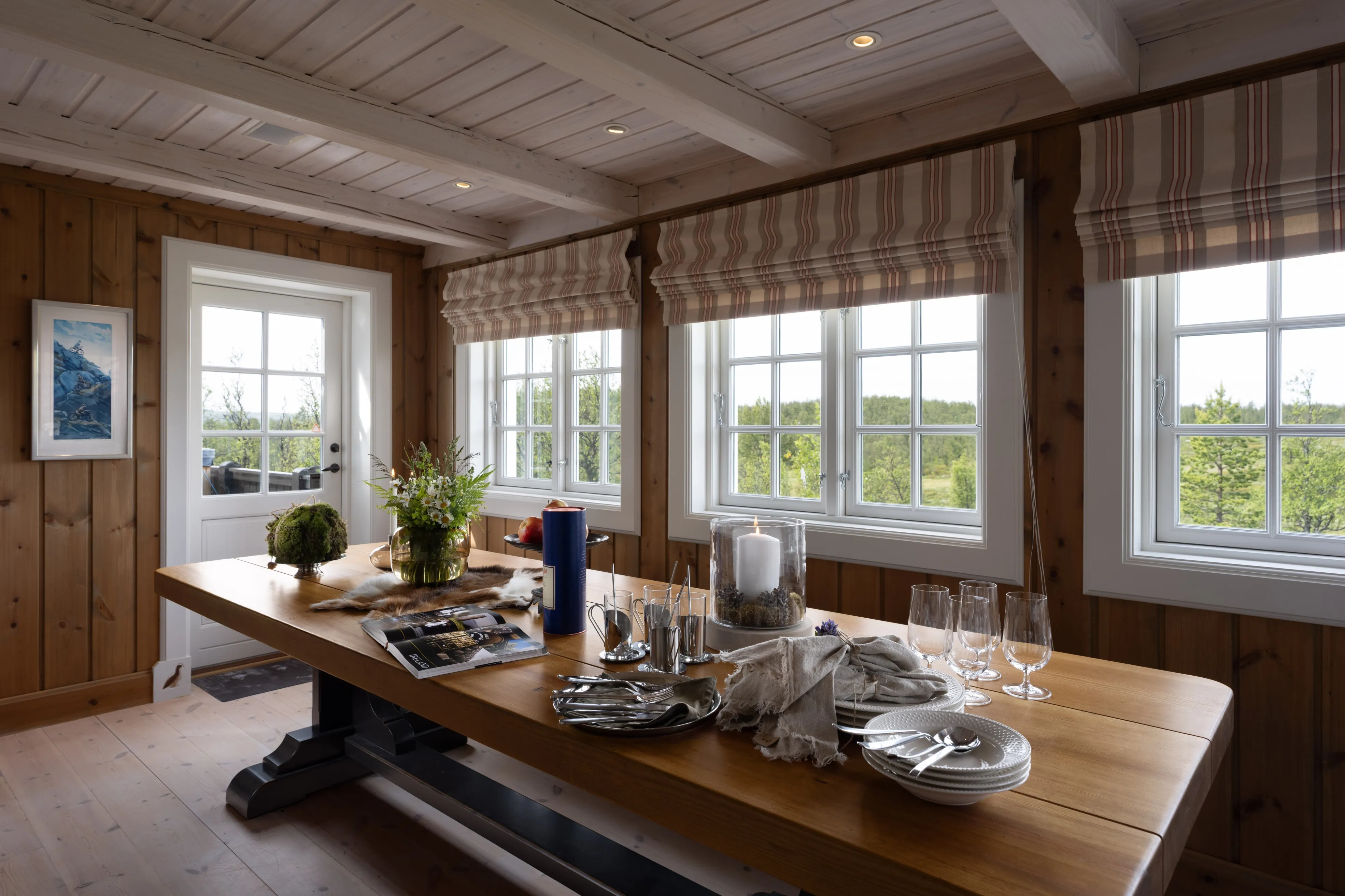 Contemporary 4-Bedroom Cabin in Geilo with Sauna and Scenic Terrace - View image 11 of 41