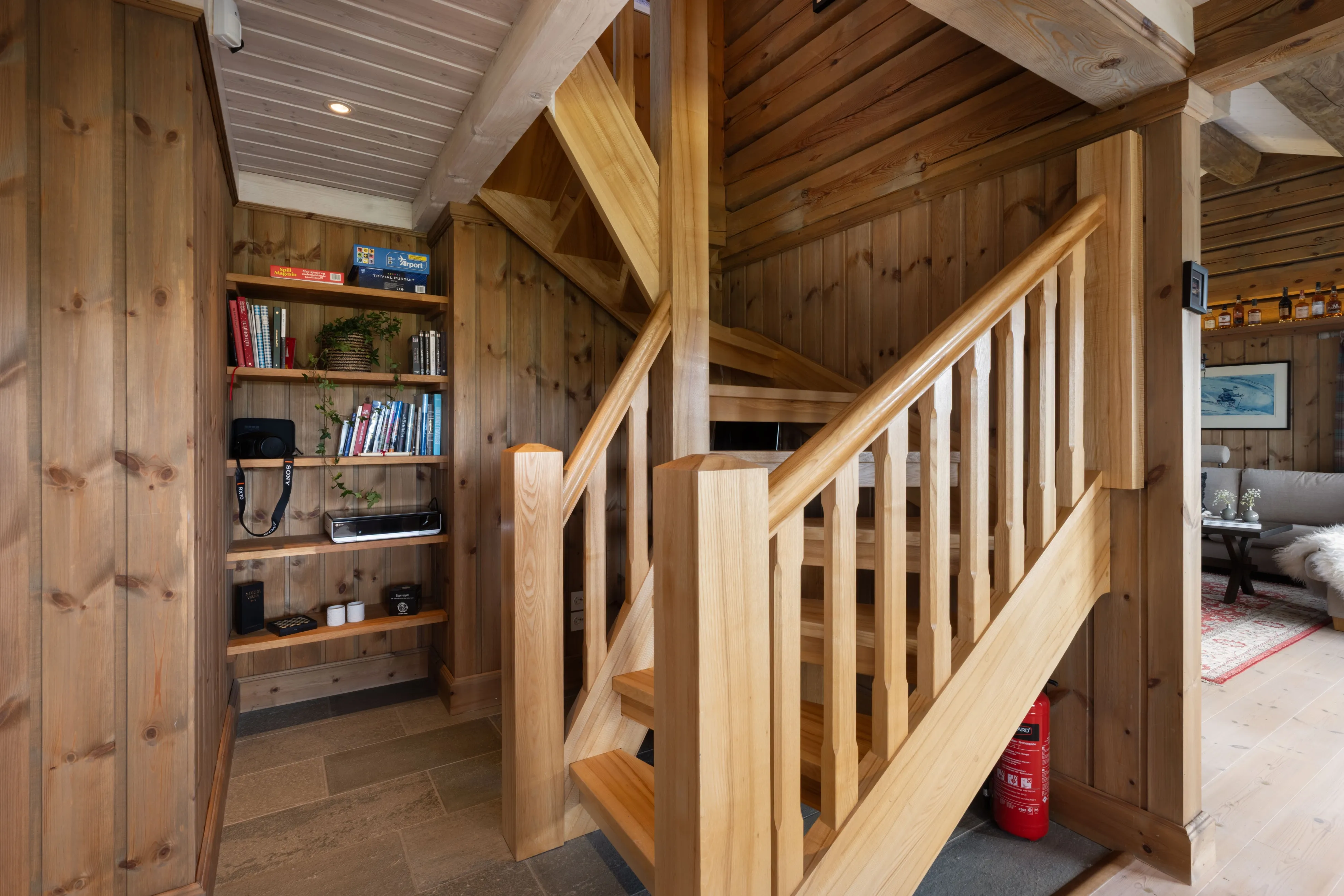 Contemporary 4-Bedroom Cabin in Geilo with Sauna and Scenic Terrace - View image 19 of 41