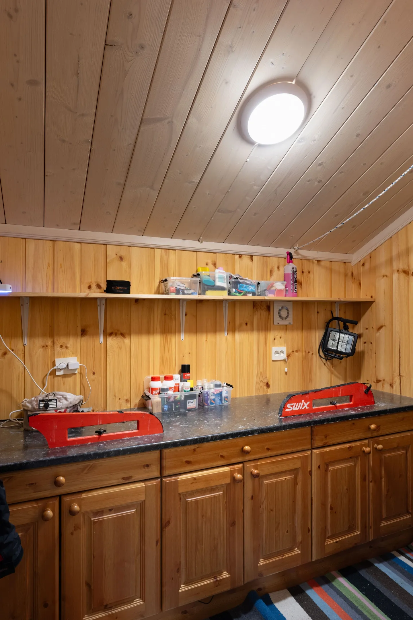 Contemporary 4-Bedroom Cabin in Geilo with Sauna and Scenic Terrace - View image 29 of 41