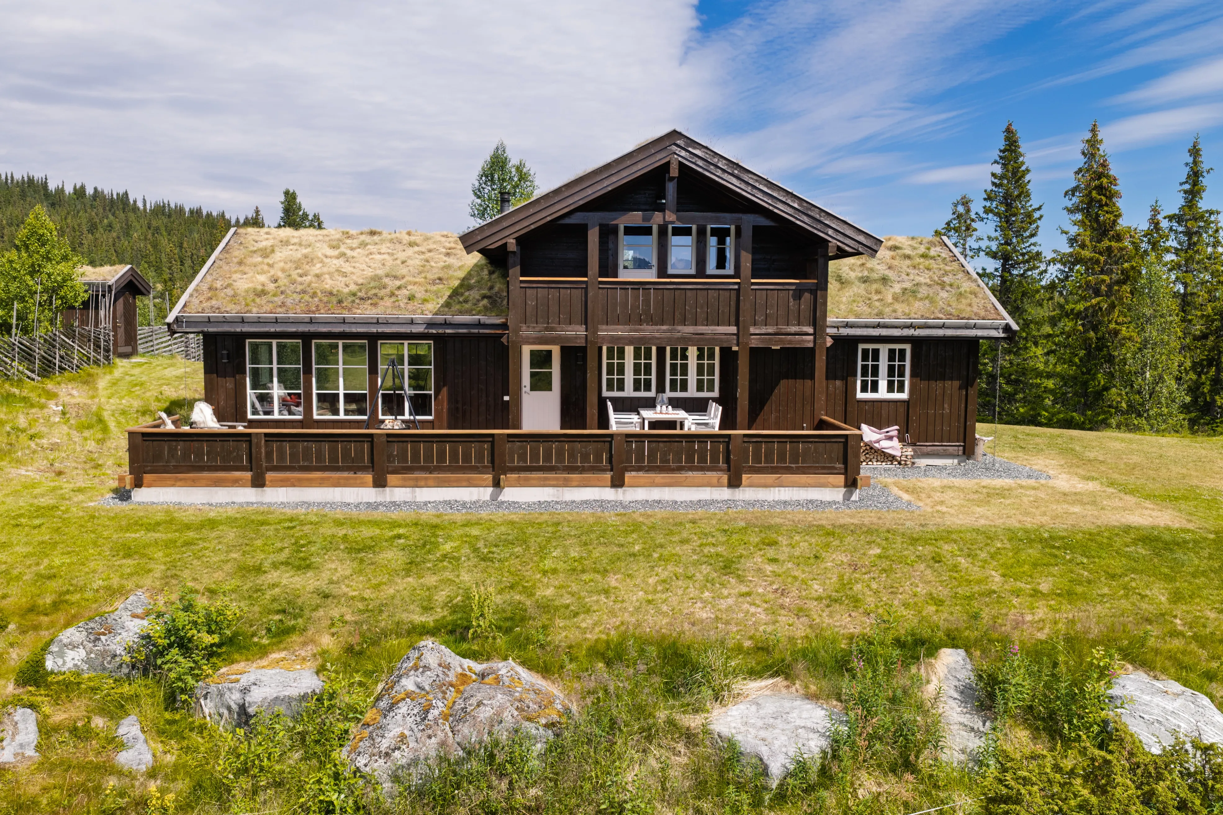 Contemporary 4-Bedroom Family Home in Gol, Norway with Expansive Outdoor Space - Image 1