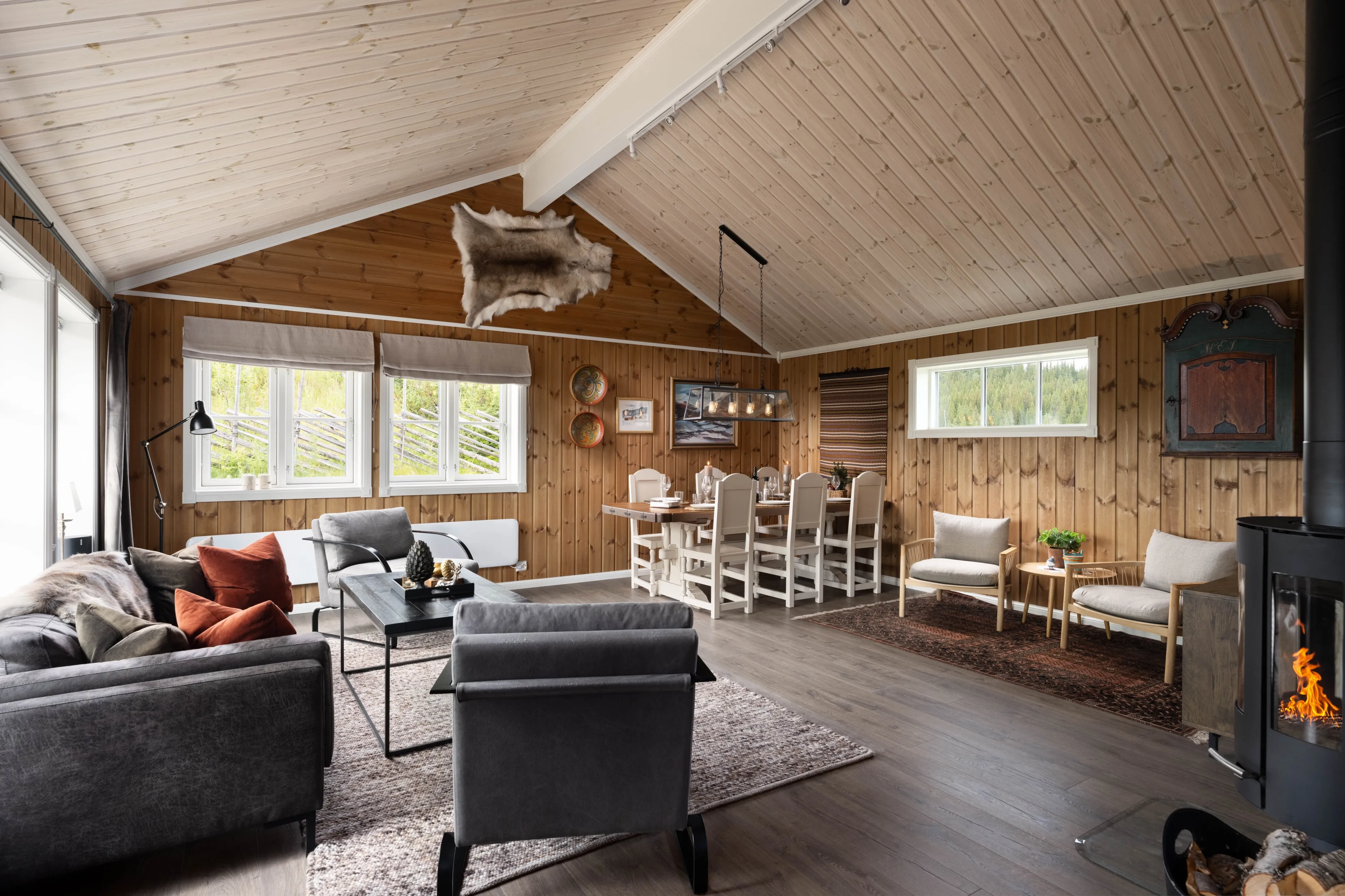 Contemporary 4-Bedroom Family Home in Gol, Norway with Expansive Outdoor Space - View image 7 of 51