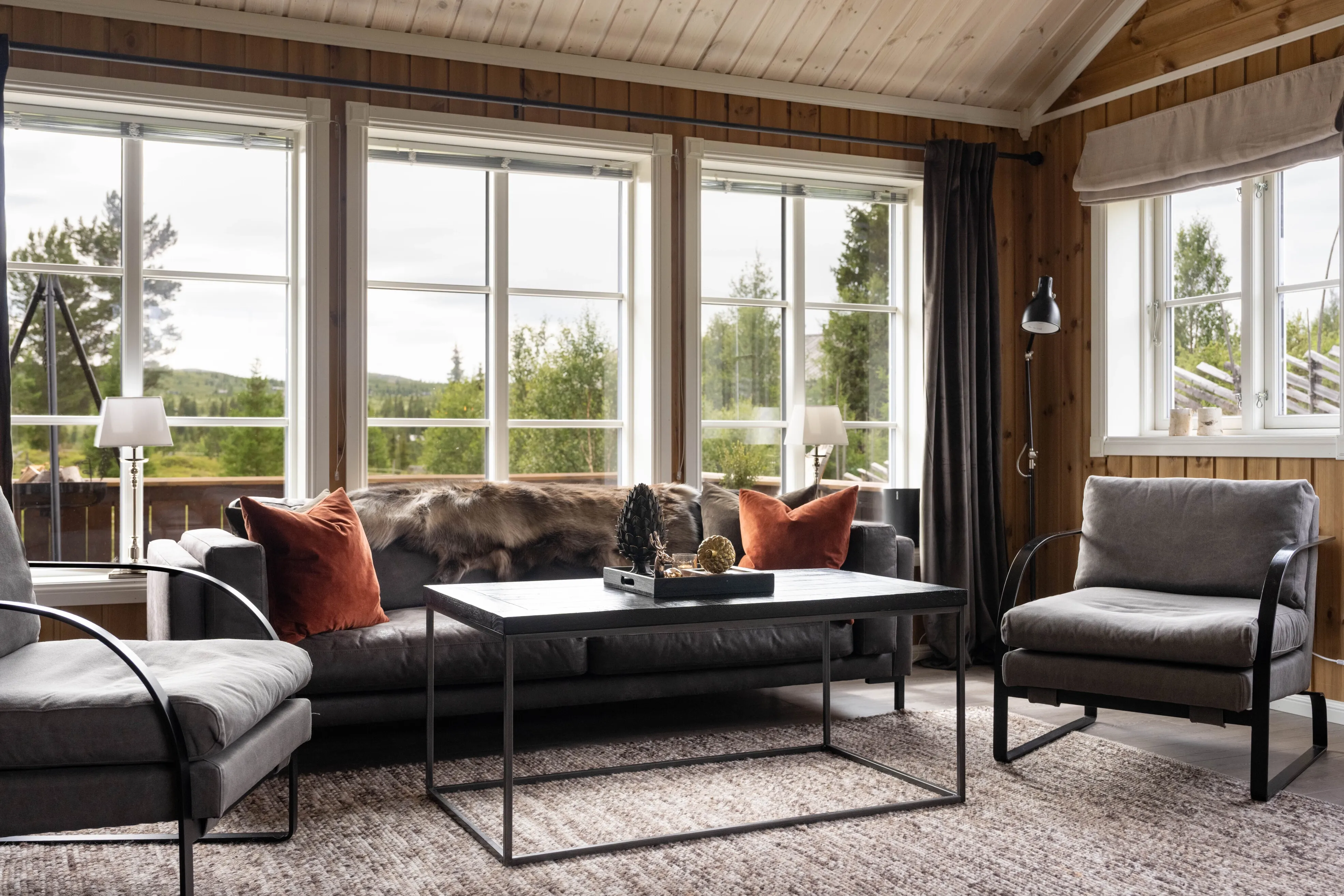 Contemporary 4-Bedroom Family Home in Gol, Norway with Expansive Outdoor Space - View image 8 of 51