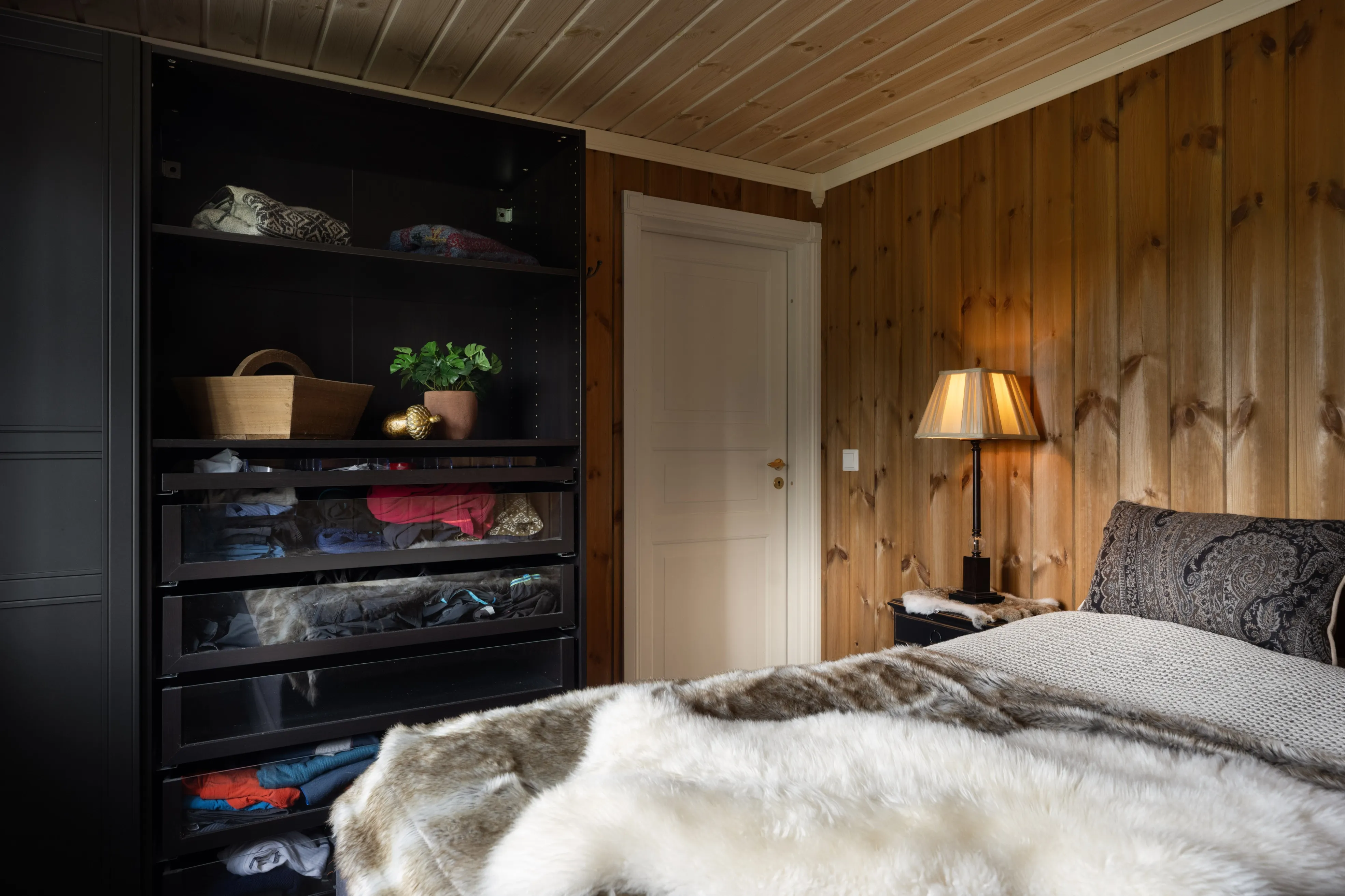 Contemporary 4-Bedroom Family Home in Gol, Norway with Expansive Outdoor Space - View image 18 of 51