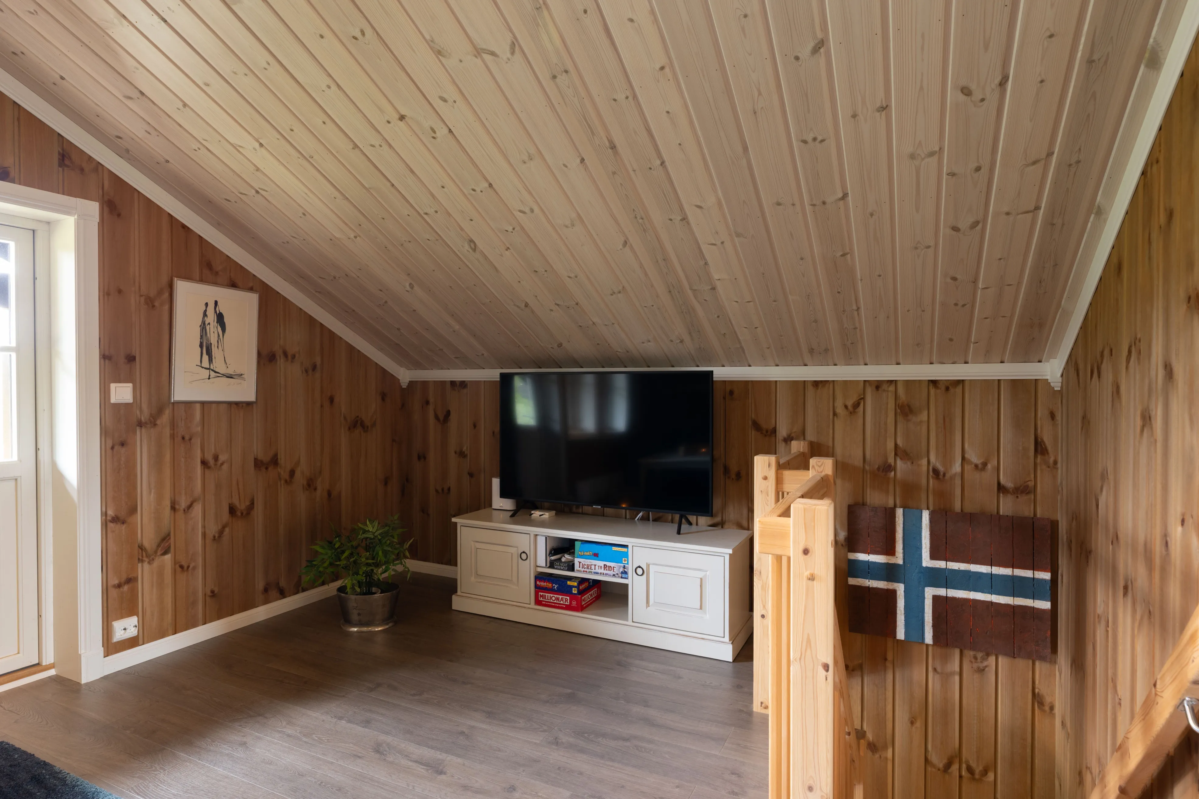Contemporary 4-Bedroom Family Home in Gol, Norway with Expansive Outdoor Space - View image 26 of 51