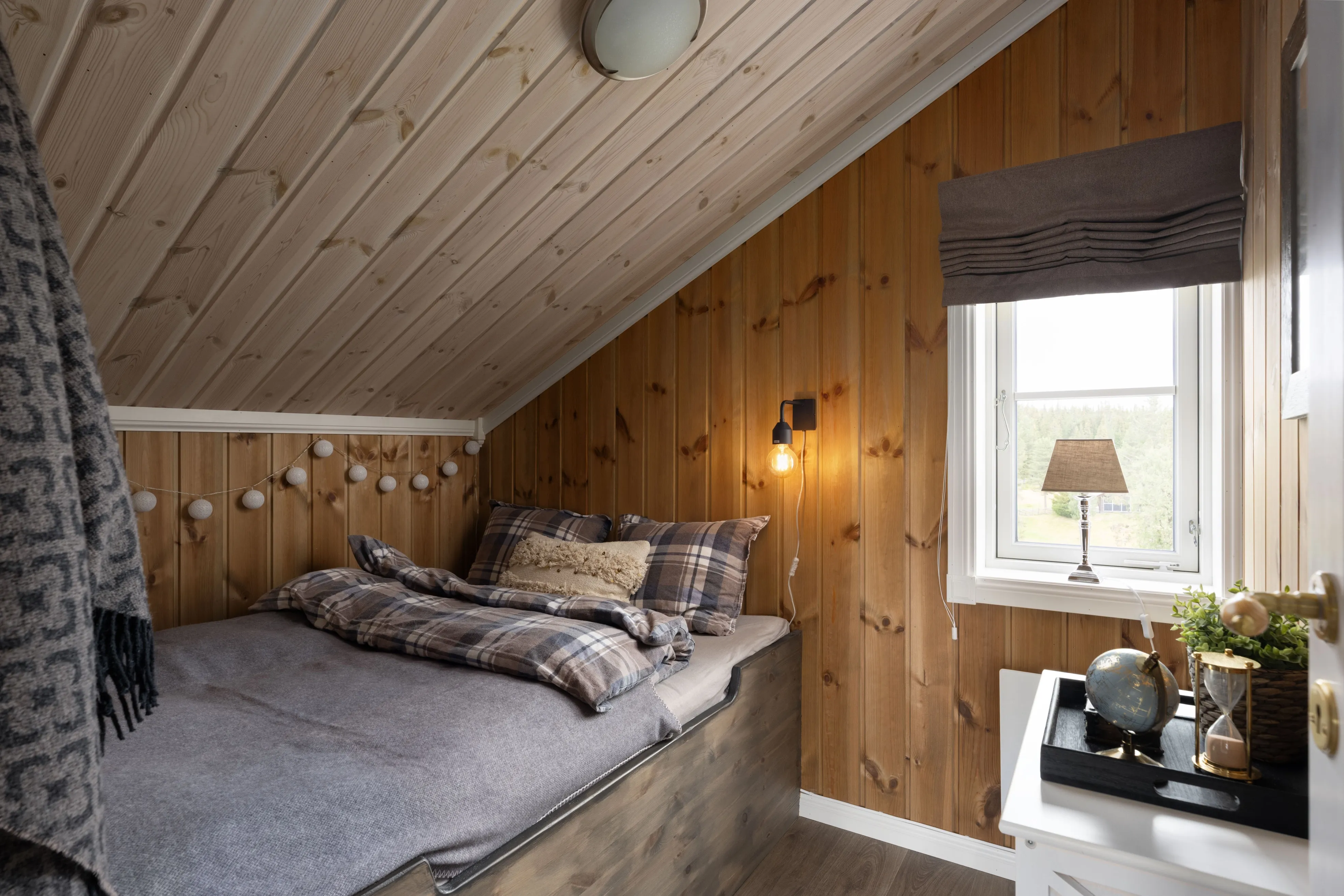 Contemporary 4-Bedroom Family Home in Gol, Norway with Expansive Outdoor Space - View image 27 of 51