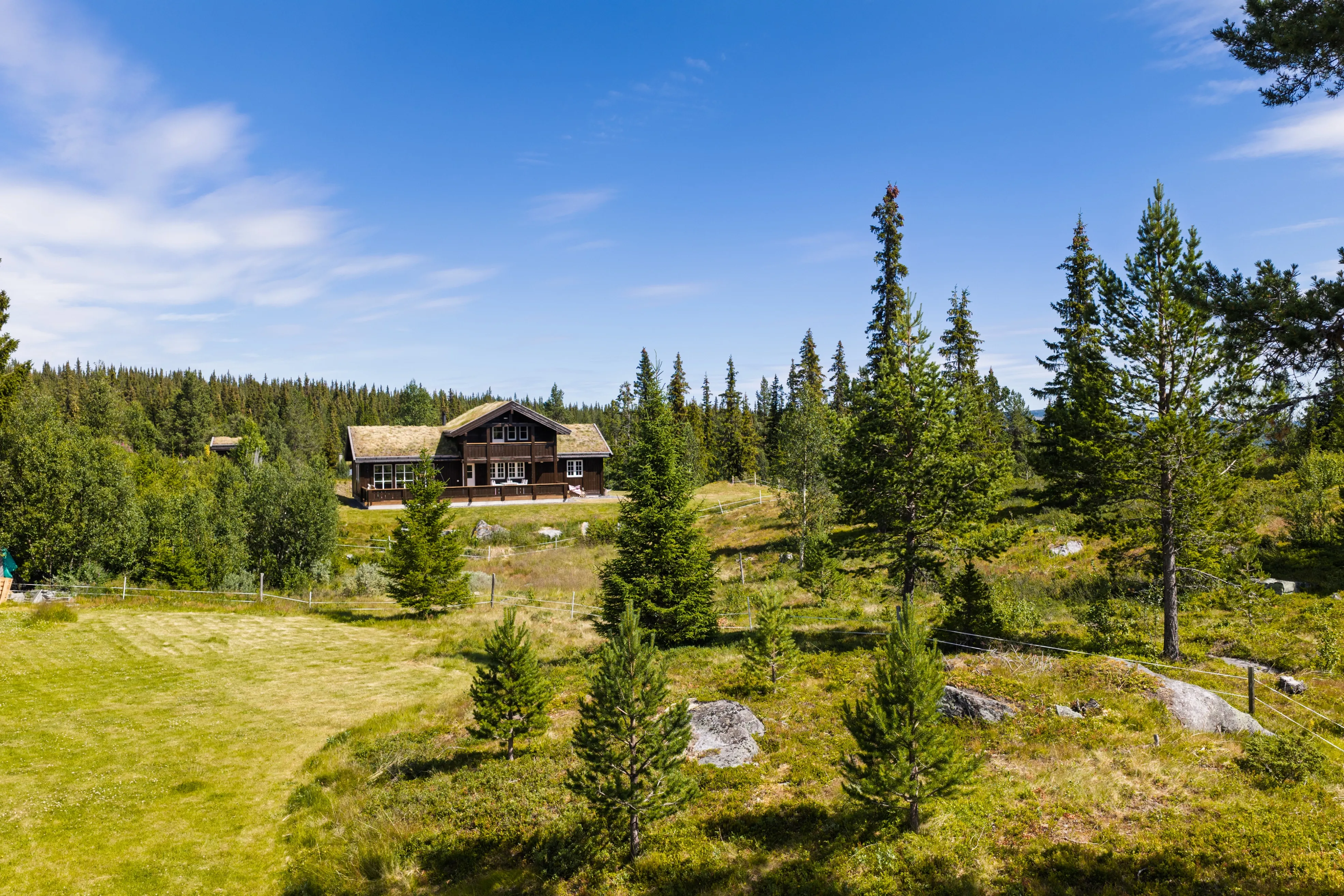 Contemporary 4-Bedroom Family Home in Gol, Norway with Expansive Outdoor Space - View image 35 of 51