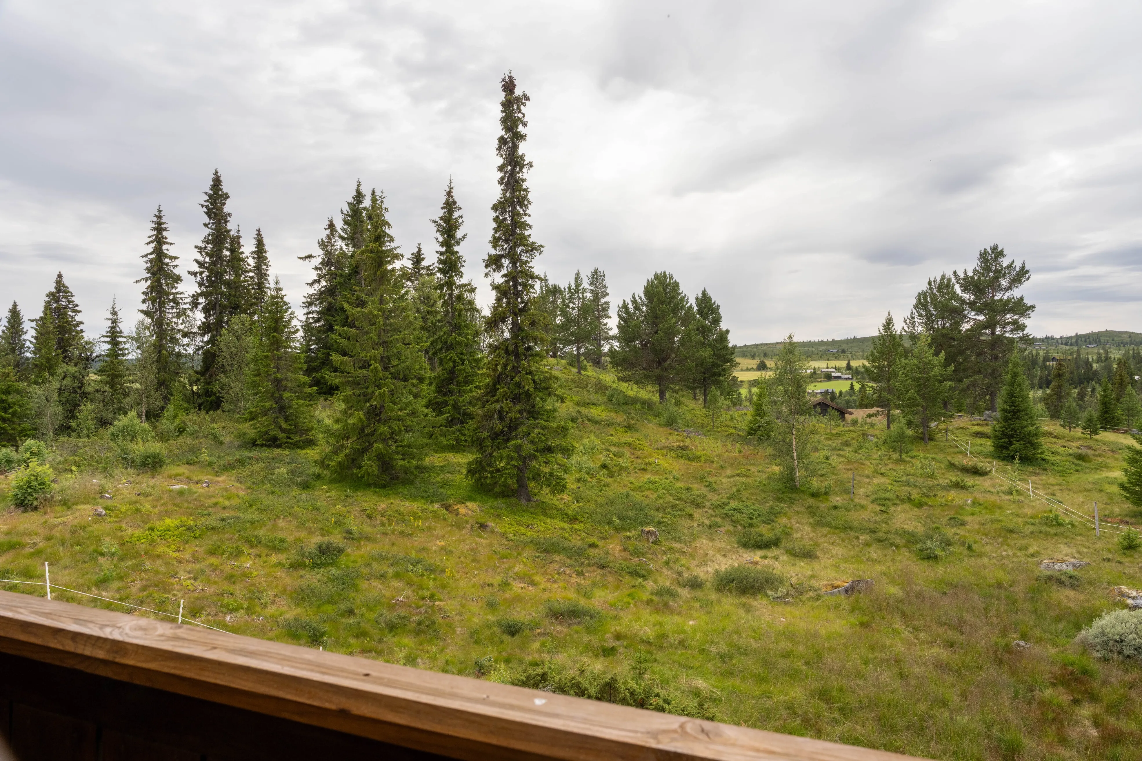 Contemporary 4-Bedroom Family Home in Gol, Norway with Expansive Outdoor Space - View image 36 of 51