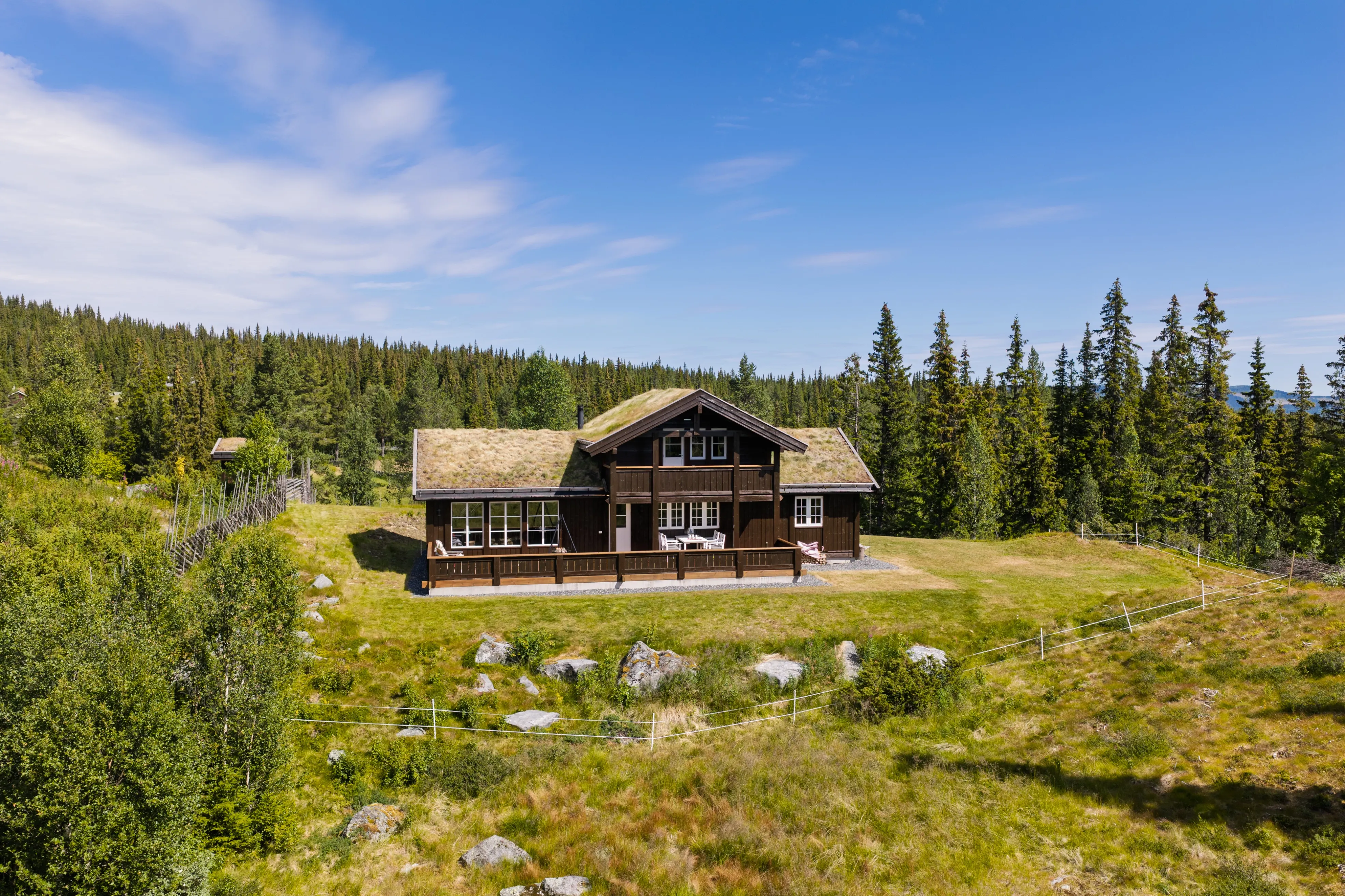 Contemporary 4-Bedroom Family Home in Gol, Norway with Expansive Outdoor Space - View image 39 of 51