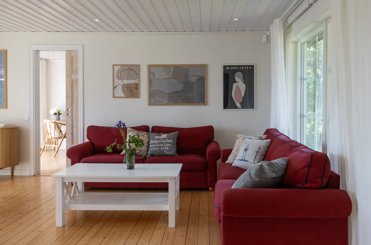 1950s Swedish House with Garden and Water Views in Rådmansö - View image 15 of 46