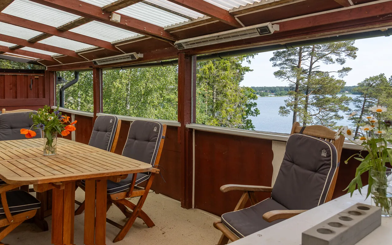 1950s Swedish House with Garden and Water Views in Rådmansö - View image 29 of 46