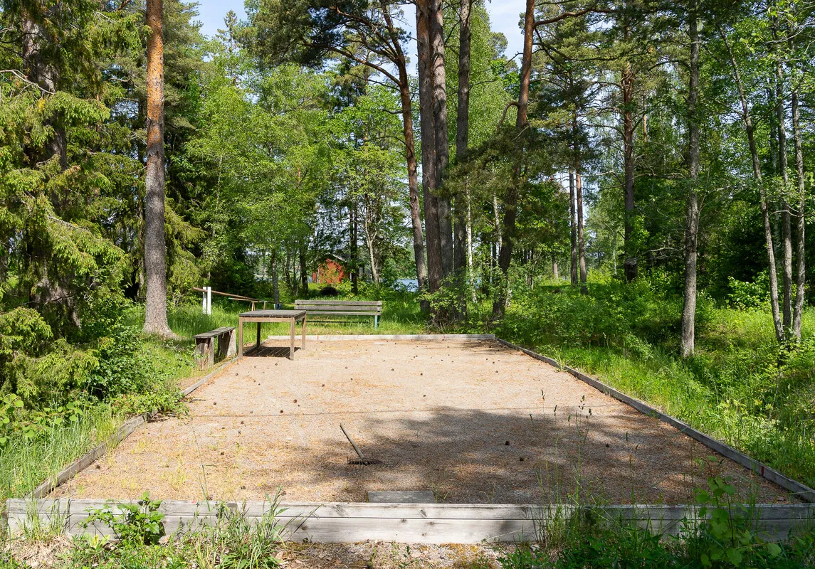 1950s Swedish House with Garden and Water Views in Rådmansö - View image 39 of 46