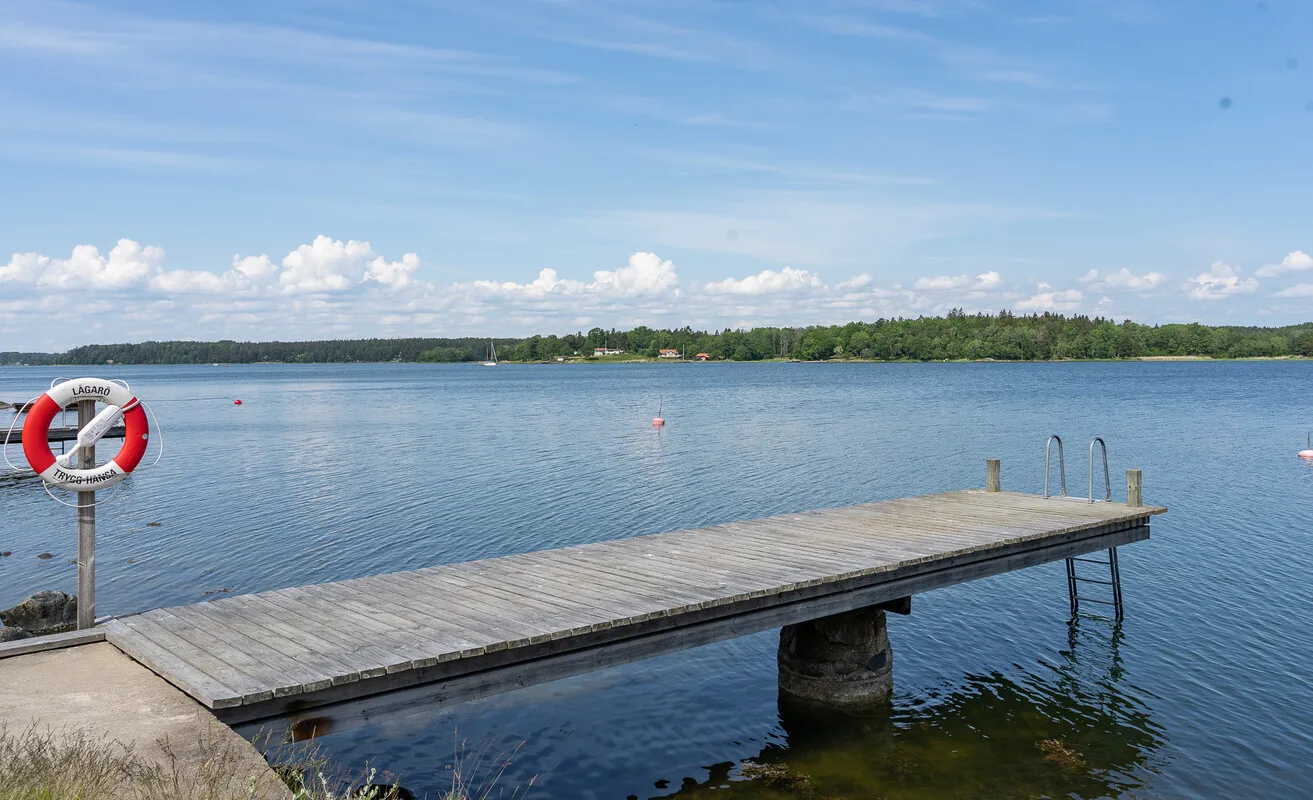 1950s Swedish House with Garden and Water Views in Rådmansö - View image 41 of 46