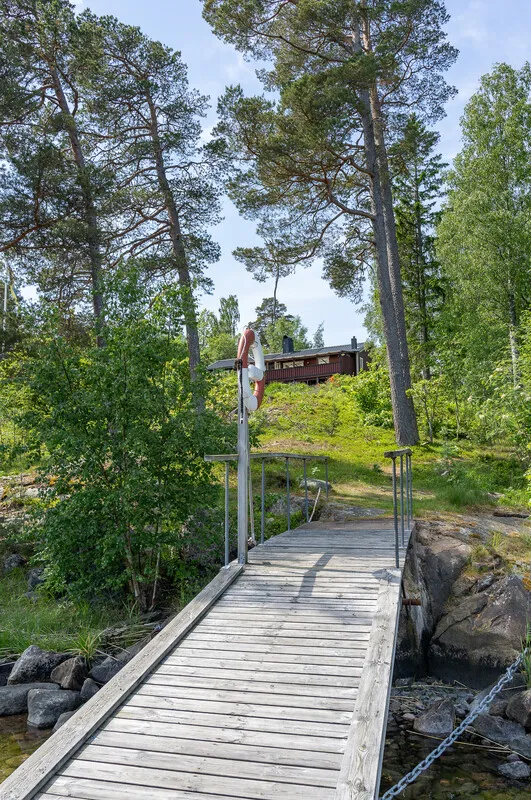 1950s Swedish House with Garden and Water Views in Rådmansö - View image 43 of 46