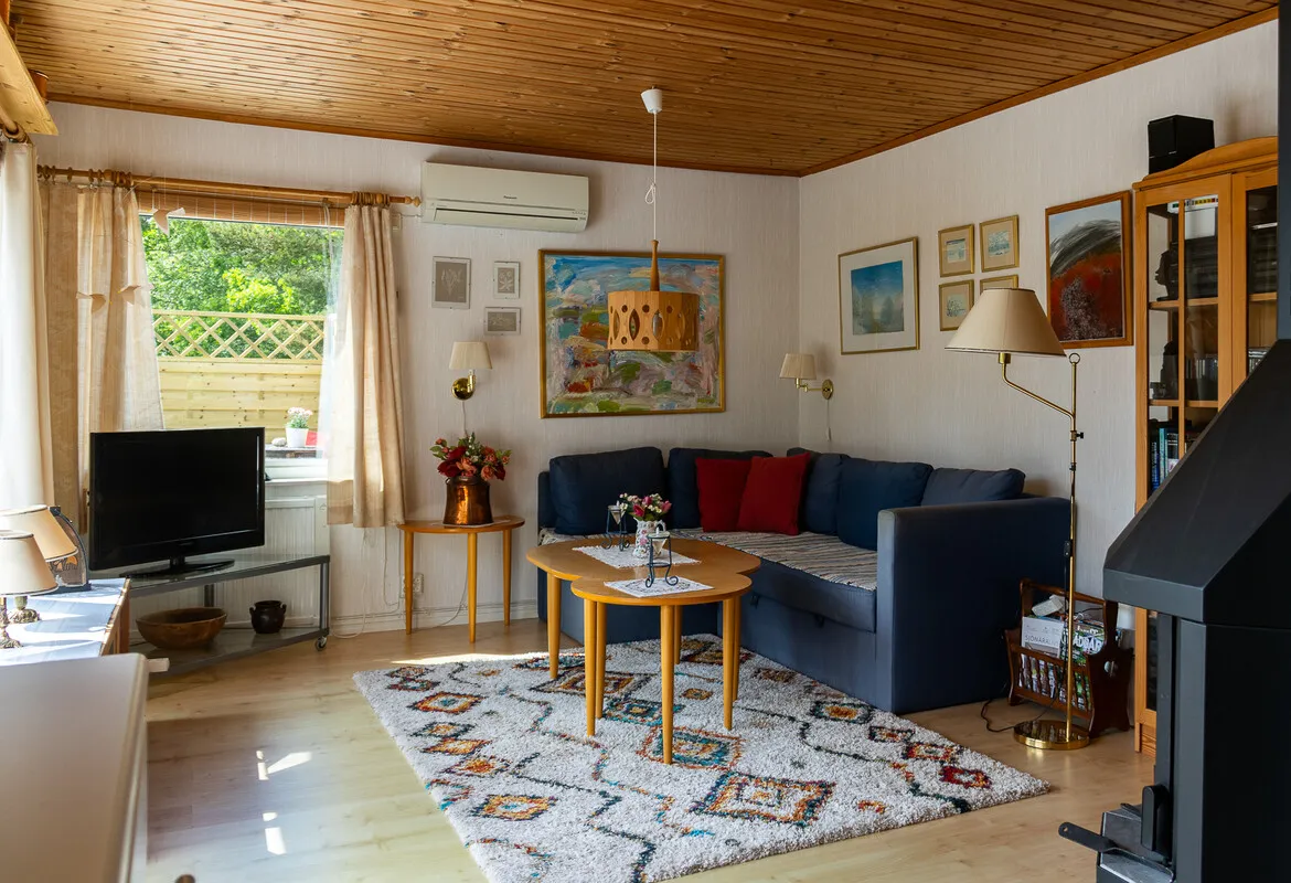 1960s Swedish Retreat with Pool and Terrace in Norrtälje - View image 10 of 31