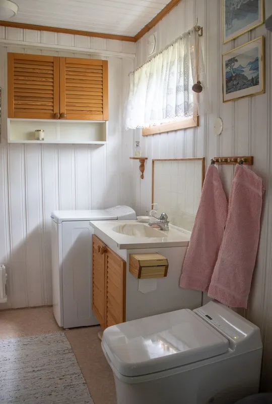 1960s Swedish Retreat with Pool and Terrace in Norrtälje - View image 21 of 31