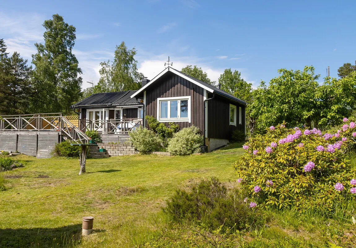 1960s Swedish Retreat with Pool and Terrace in Norrtälje - View image 23 of 31