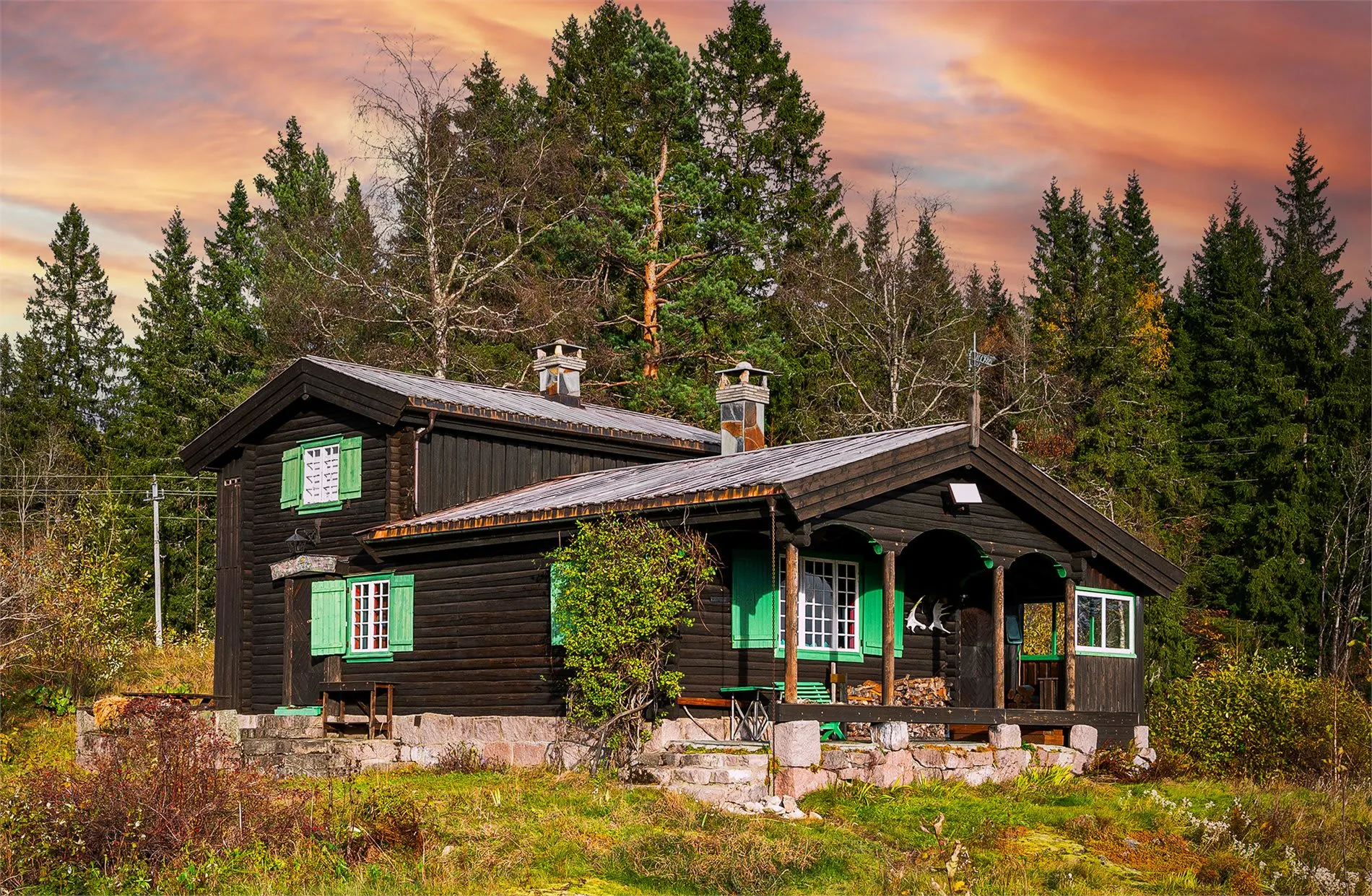 1920s Oslo Cabin Overlooking Blankvann with Expansive Grounds - Image 1