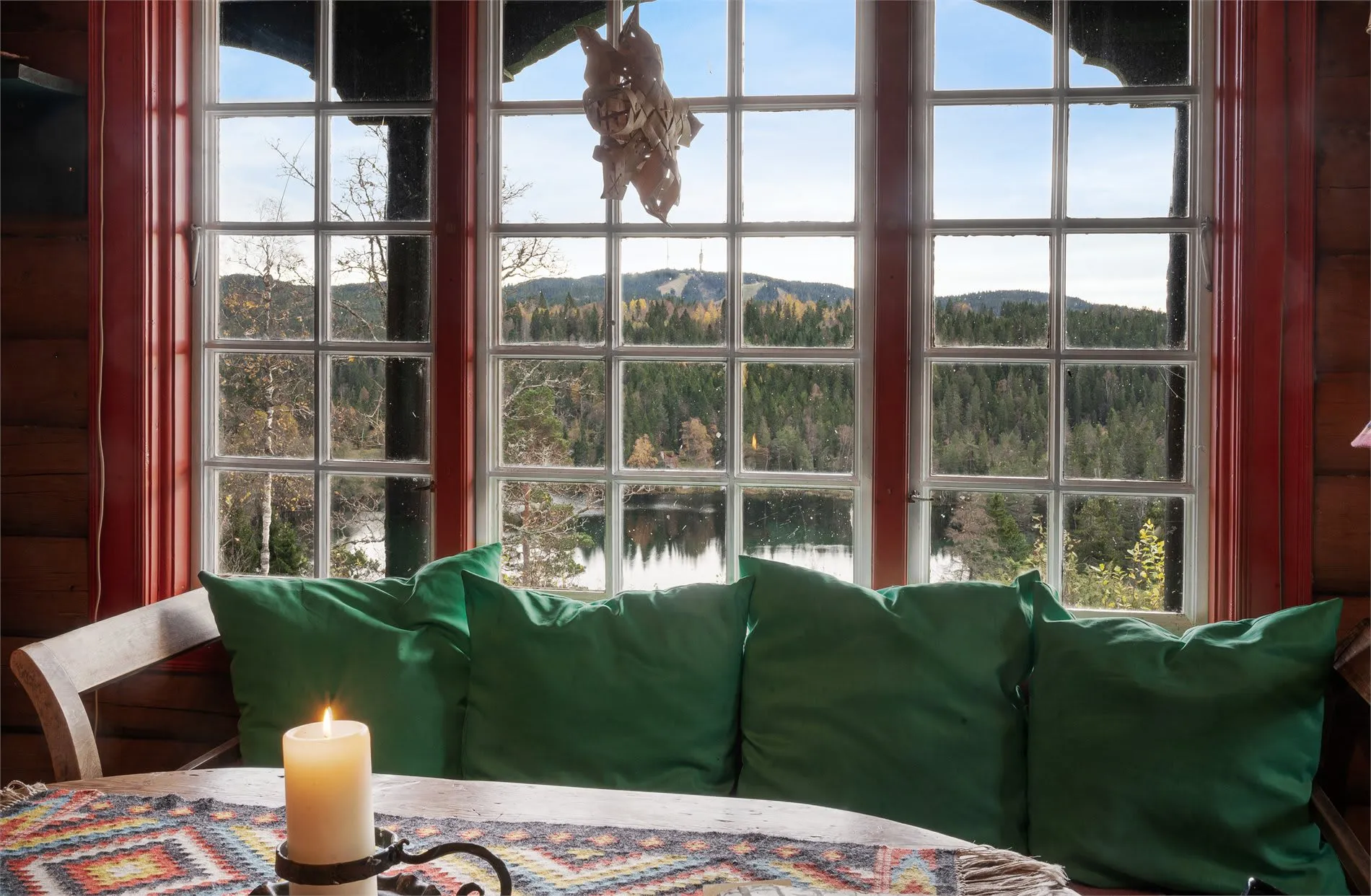1920s Oslo Cabin Overlooking Blankvann with Expansive Grounds - Image 5