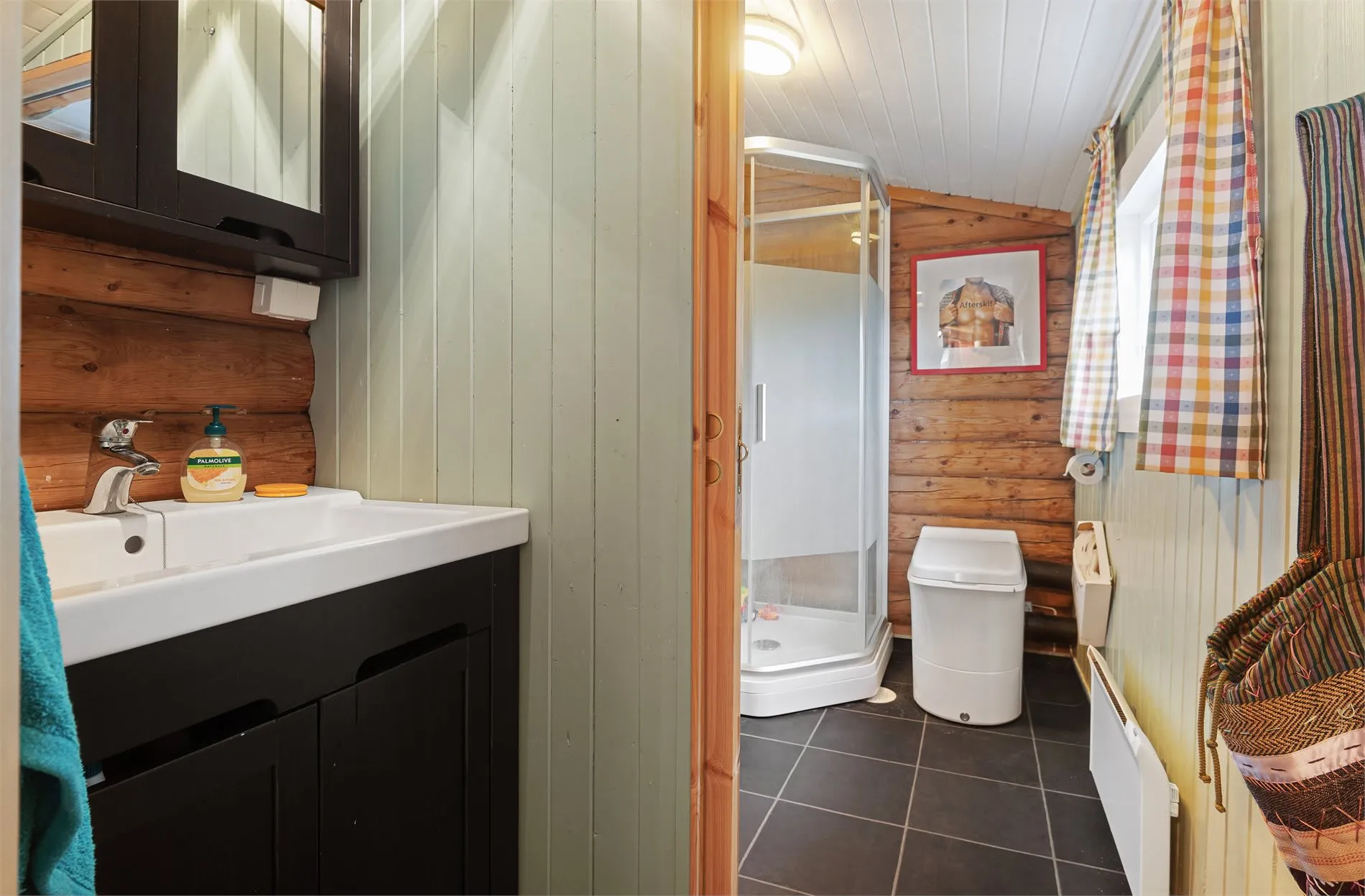 1920s Oslo Cabin Overlooking Blankvann with Expansive Grounds - View image 20 of 50