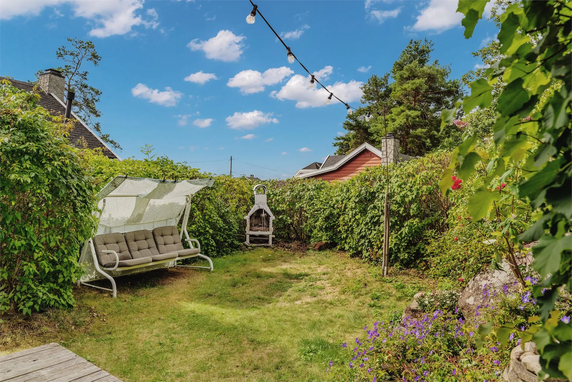 Rustic 1930s Cabin on Bleikøya with Expansive Gardens and Boat Mooring - View image 10 of 47