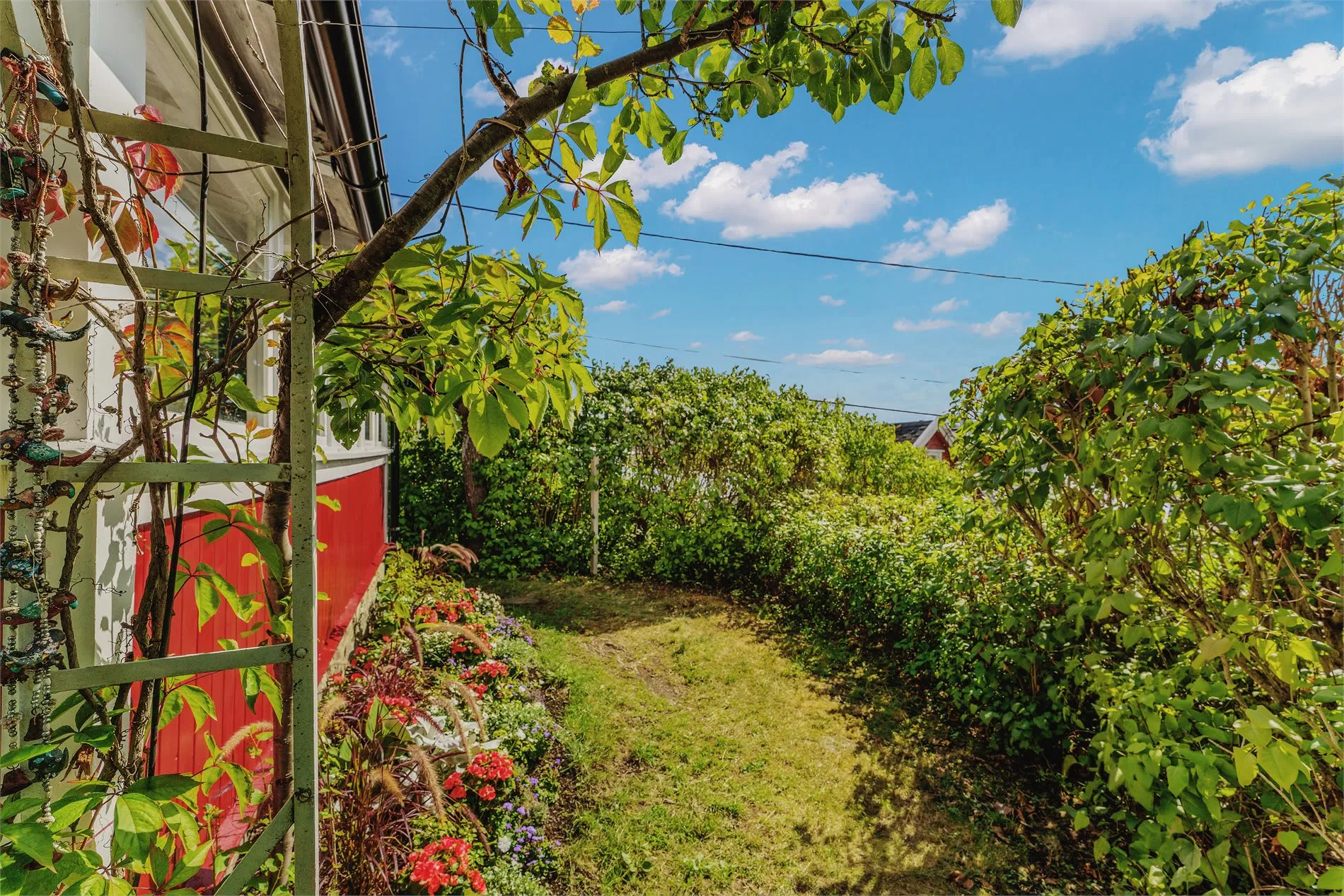 Rustic 1930s Cabin on Bleikøya with Expansive Gardens and Boat Mooring - View image 16 of 47