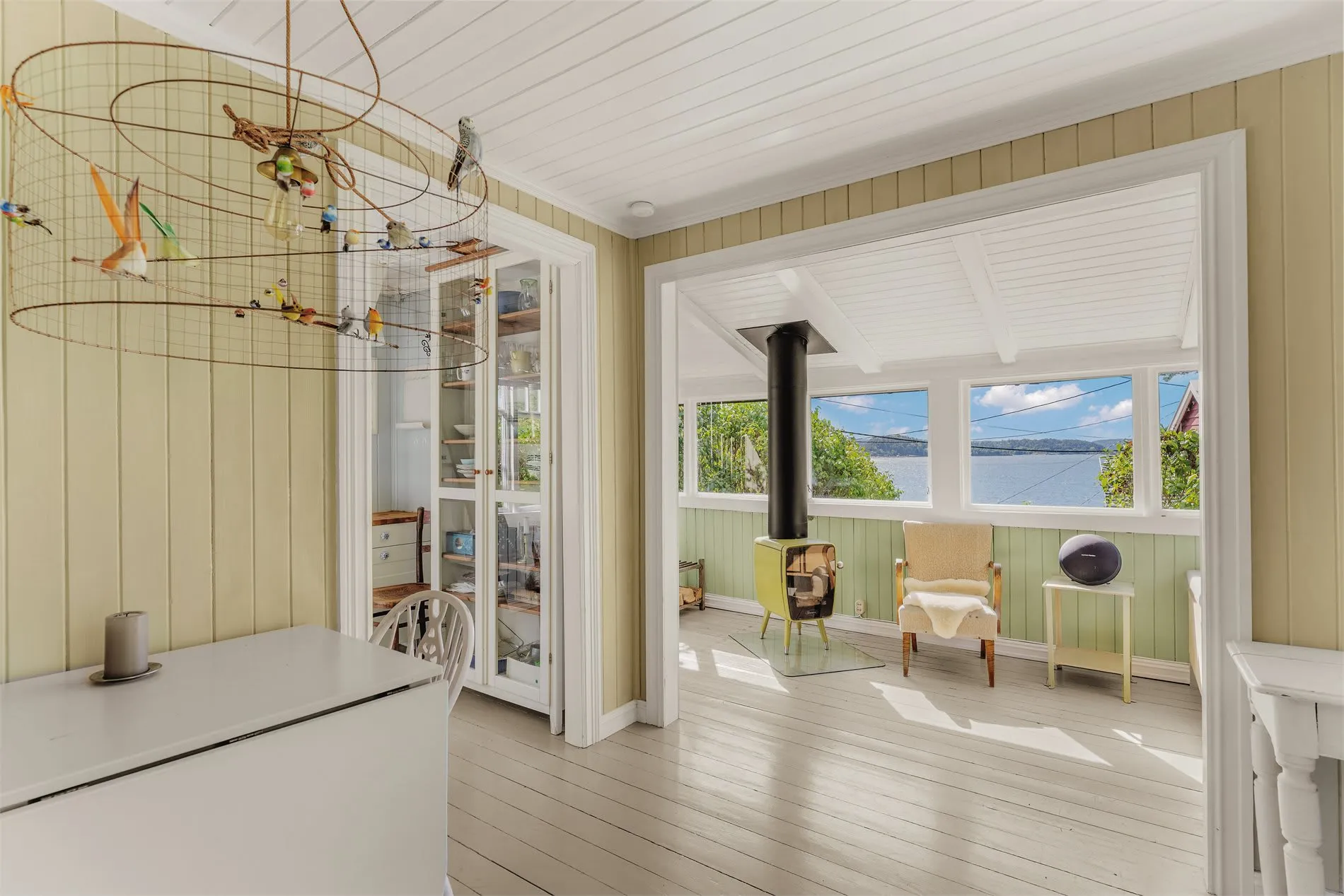 Rustic 1930s Cabin on Bleikøya with Expansive Gardens and Boat Mooring - View image 21 of 47