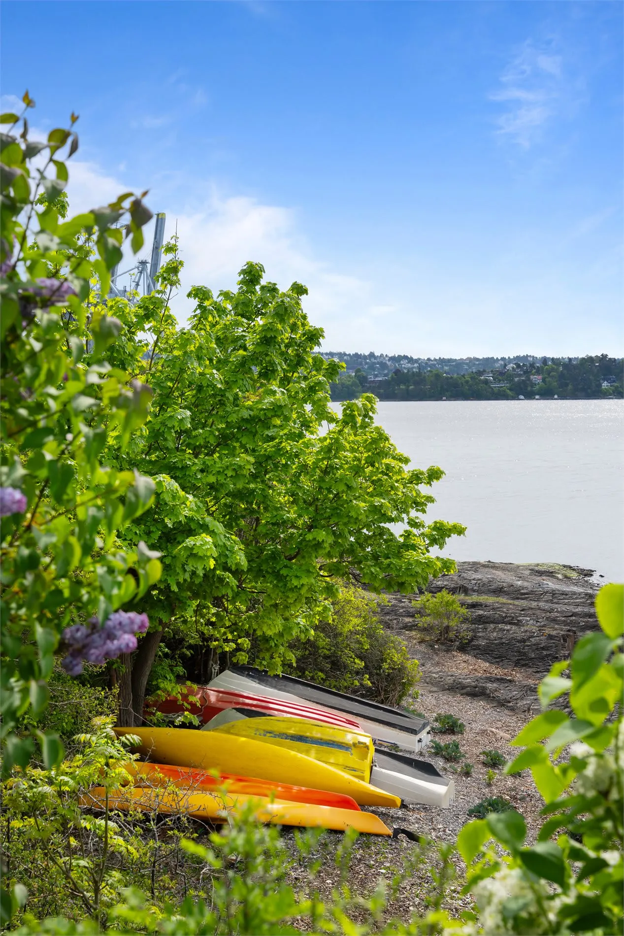 Rustic 1930s Cabin on Bleikøya with Expansive Gardens and Boat Mooring - View image 36 of 47