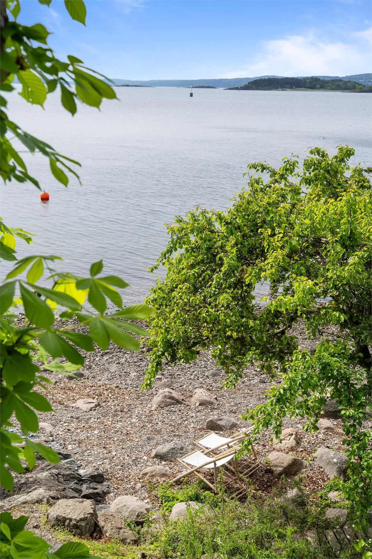 Rustic 1930s Cabin on Bleikøya with Expansive Gardens and Boat Mooring - View image 37 of 47