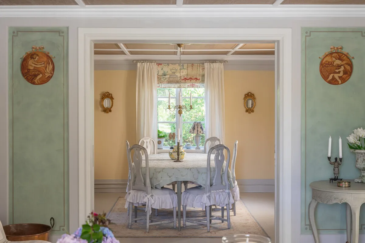 1909 Swedish Coastal House with Expansive Garden and 5 Bedrooms - View image 18 of 44