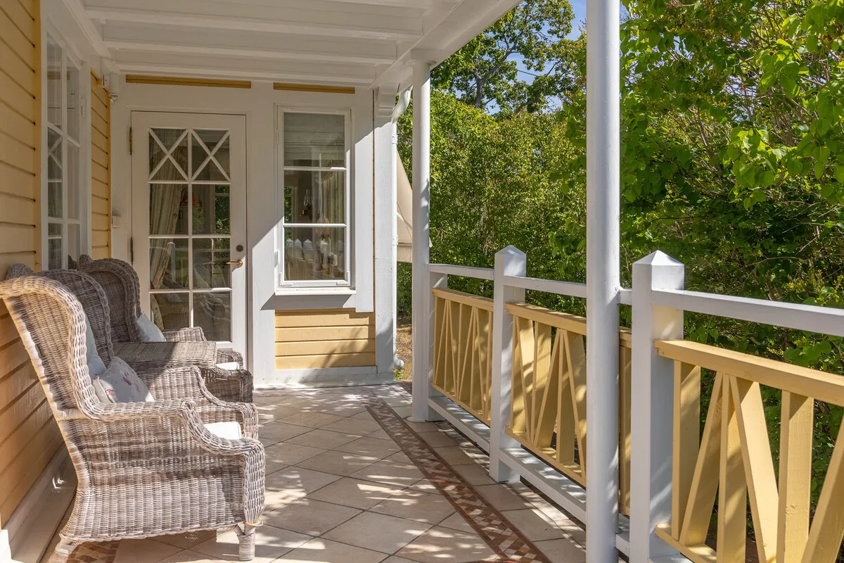 1909 Swedish Coastal House with Expansive Garden and 5 Bedrooms - View image 28 of 44