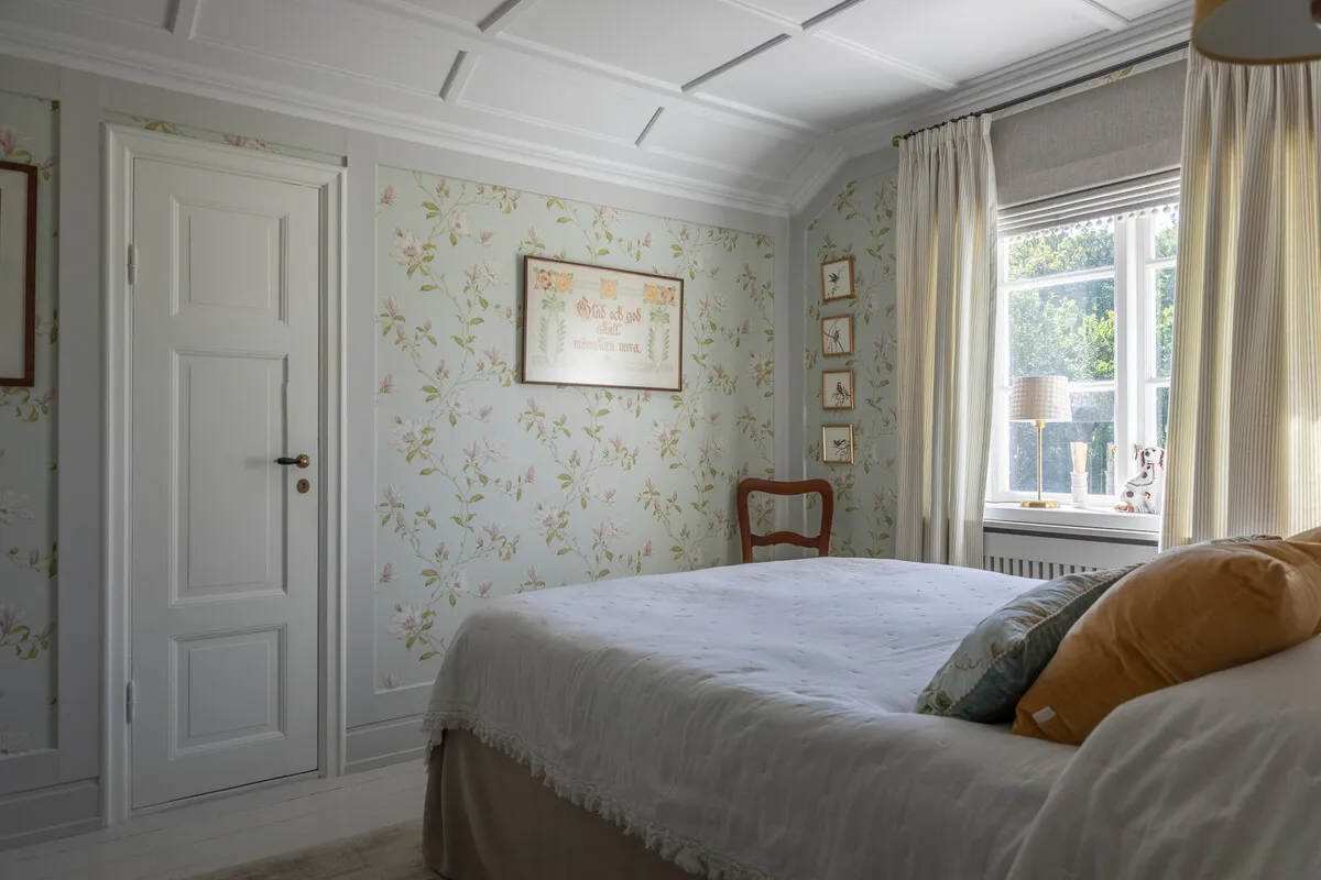 1909 Swedish Coastal House with Expansive Garden and 5 Bedrooms - View image 41 of 44