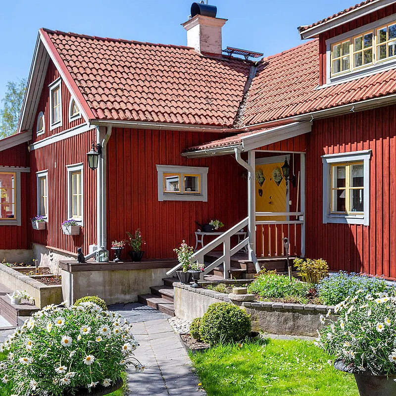 1907 Swedish Country House with Expansive Gardens and Lakeside Views