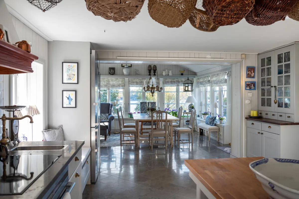 1907 Swedish Country House with Expansive Gardens and Lakeside Views - View image 26 of 67