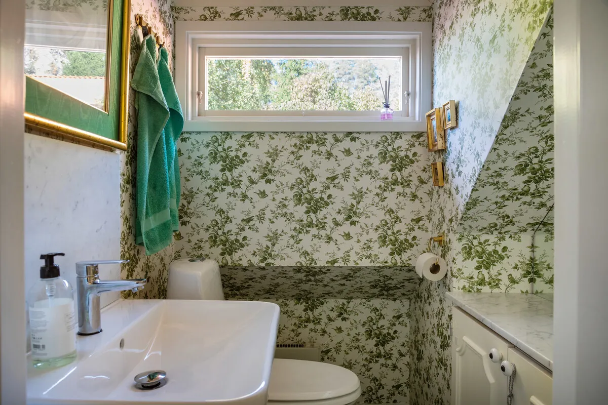 1907 Swedish Country House with Expansive Gardens and Lakeside Views - View image 47 of 67