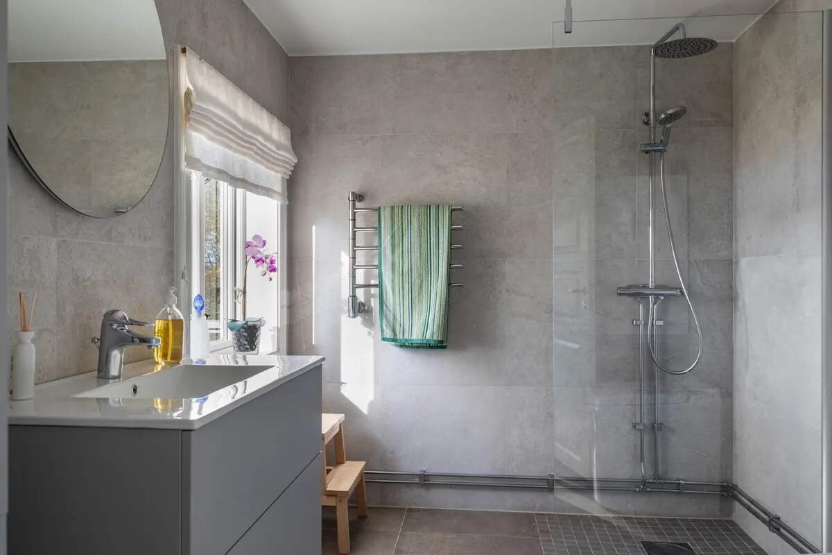 1907 Swedish Country House with Expansive Gardens and Lakeside Views - View image 57 of 67